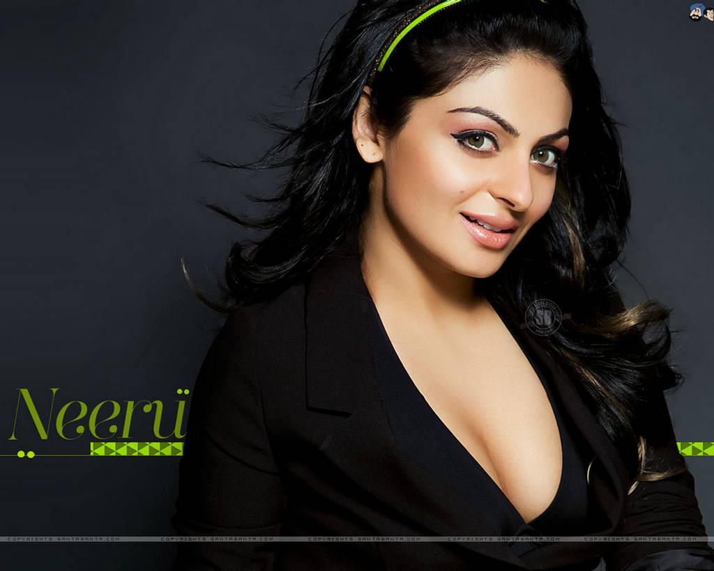 1024x819 Neeru Bajwa Wallpaper