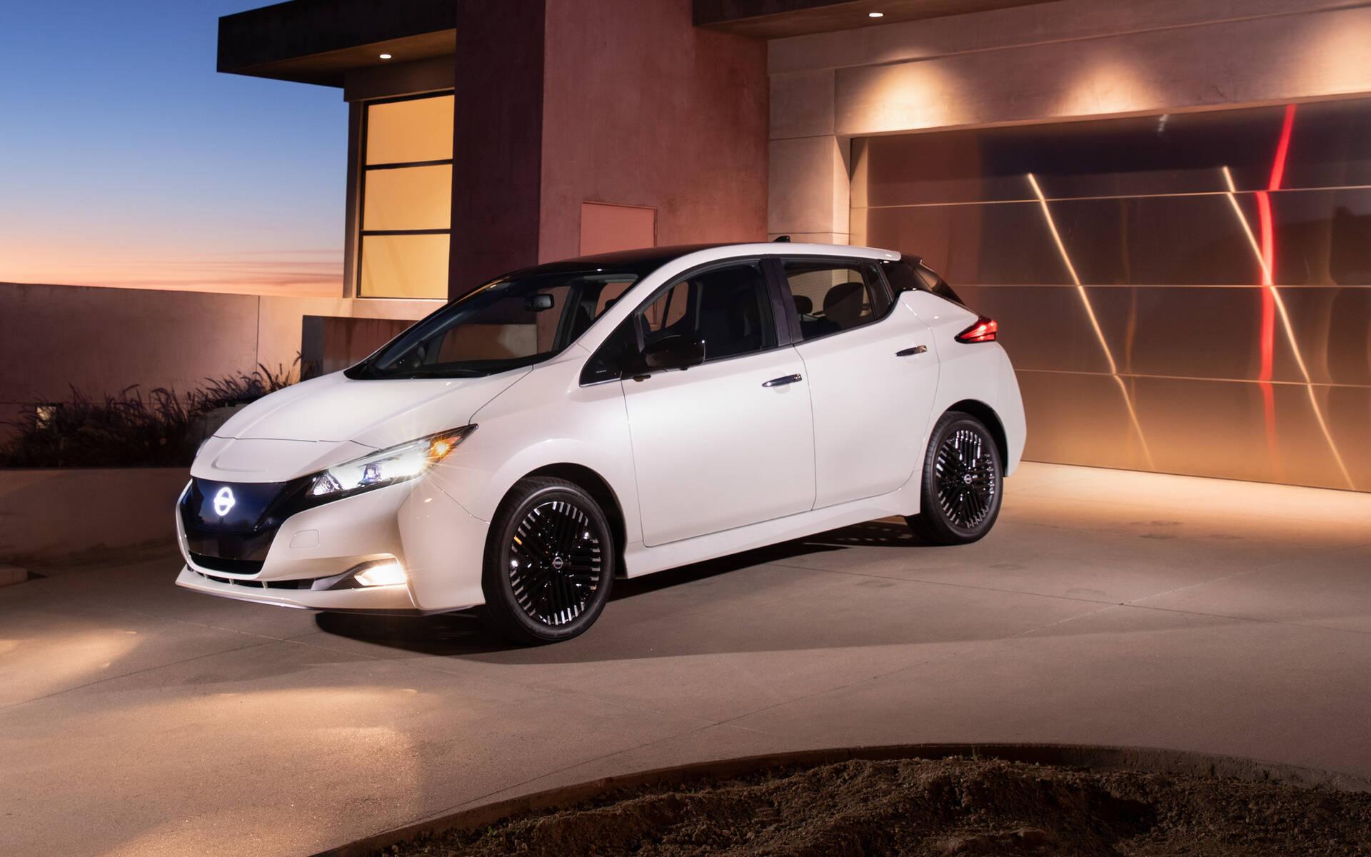 1920x1200 Nissan LEAF Gets Refreshed Looks But Loses Some Range Car Guide