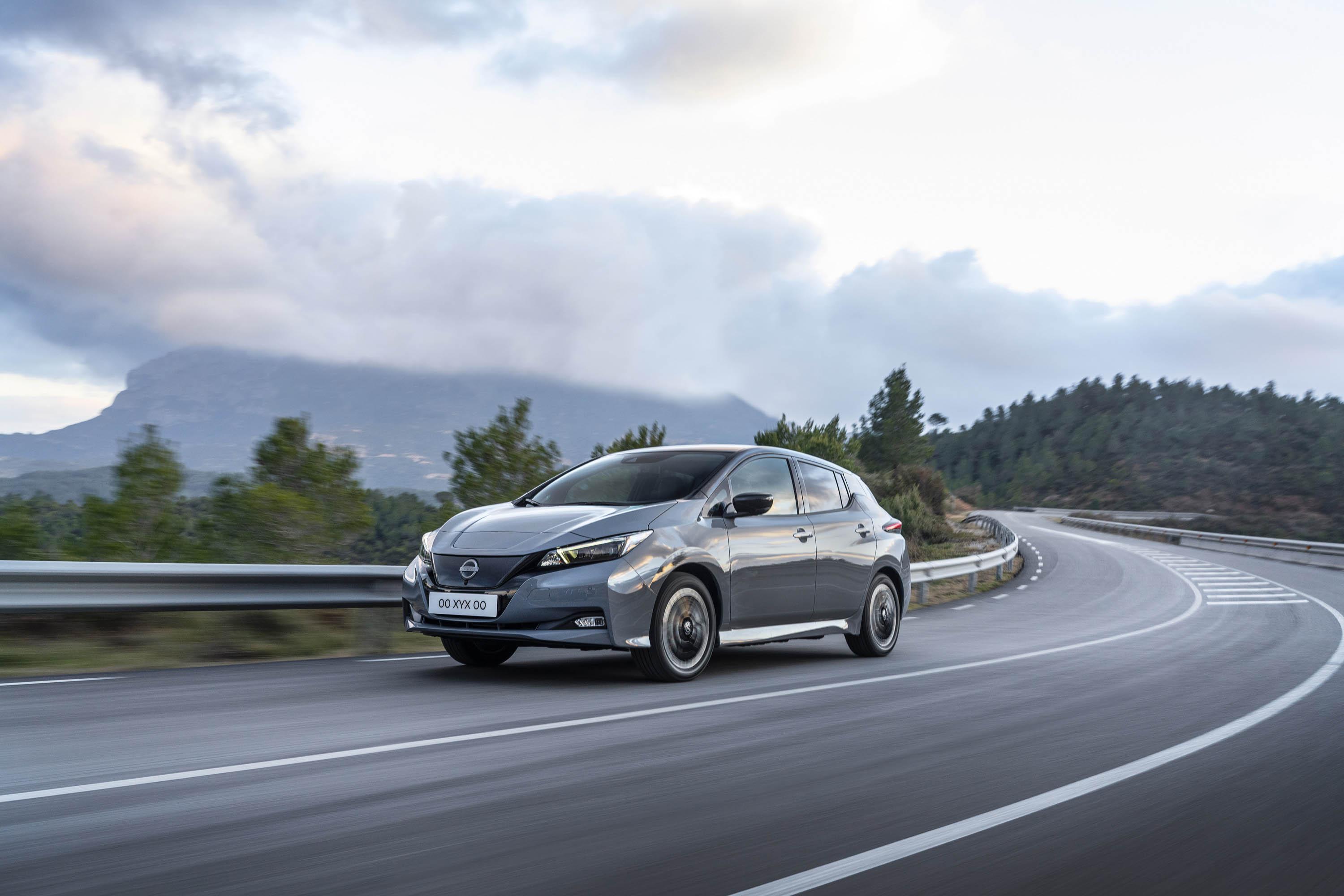 3000x2000 Nissan LEAF (2022) 30 of 43