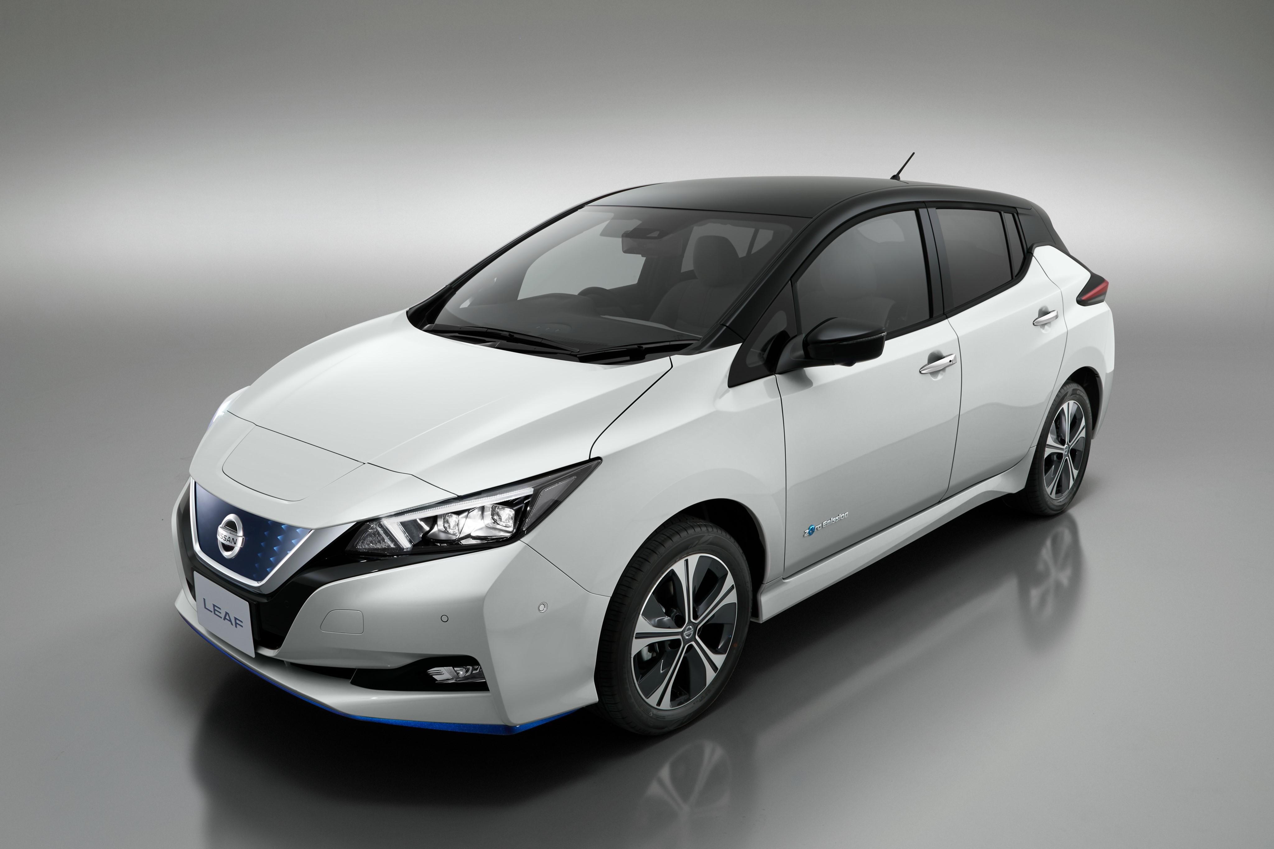 4096x2731 4K, 2019 Leaf, Nissan, Gray background, White Gallery HD Wallpaper