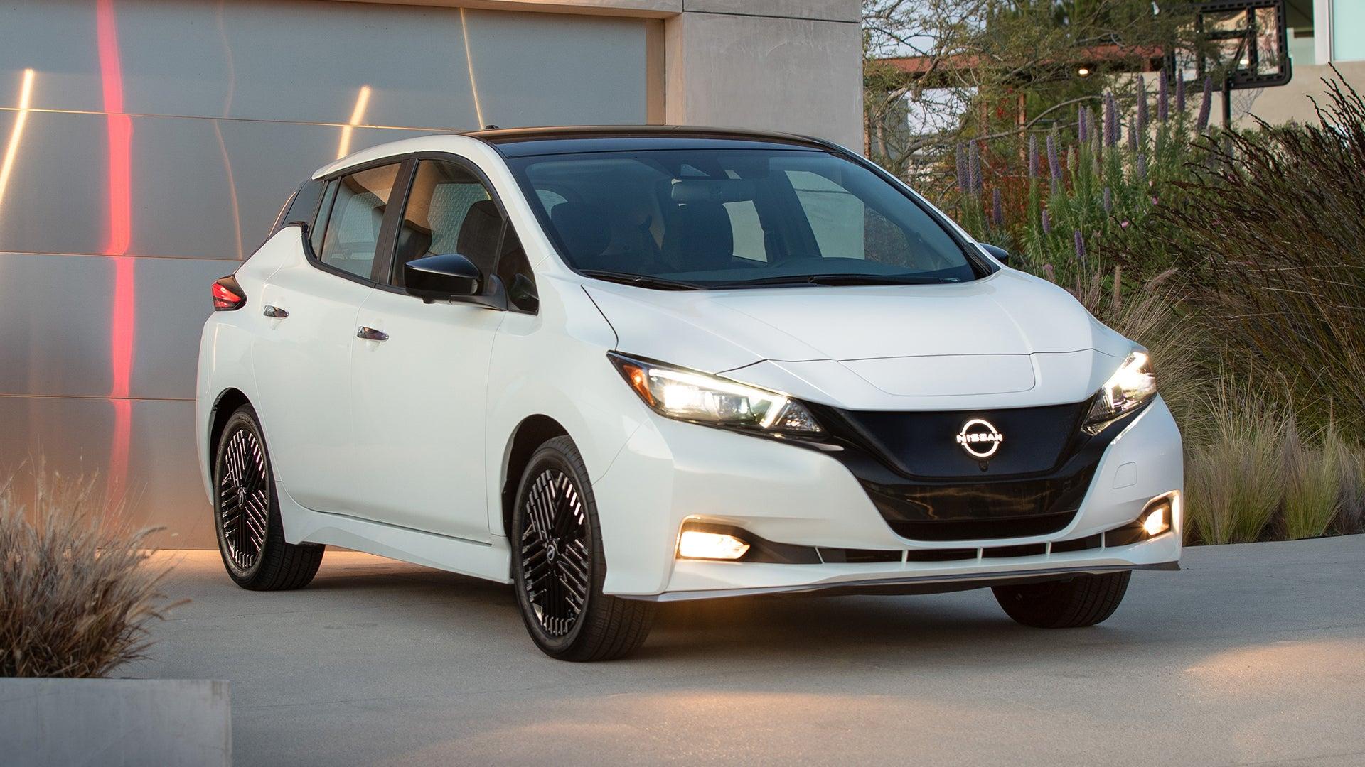 1920x1080 Nissan Leaf Gets Refreshed and Simplified. Yes, It's Still a Bargain