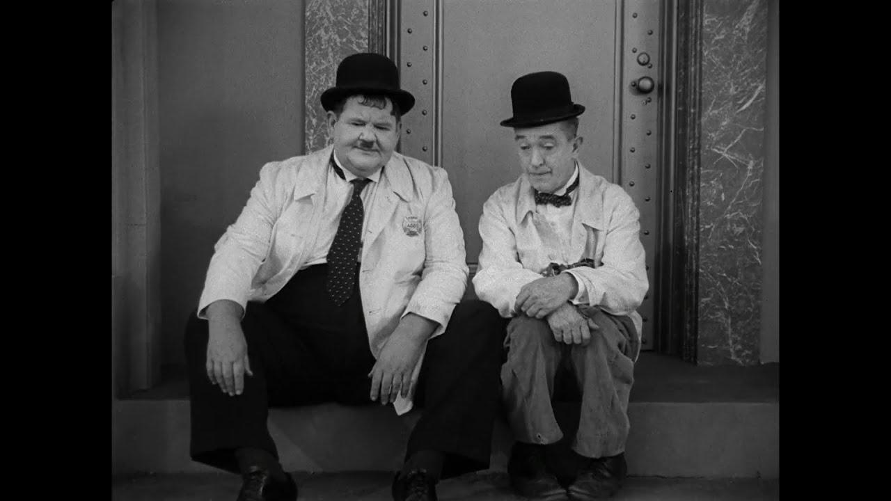 1280x720 A Chump At Oxford 1940 Stan Laurel & Oliver Hardy