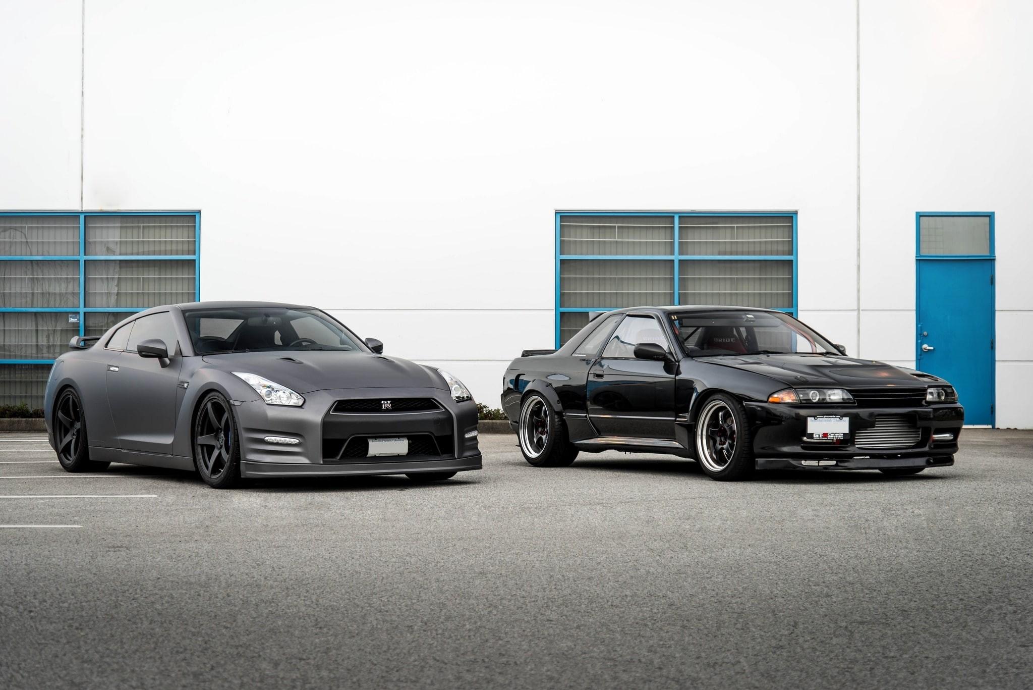 2048x1367 Wallpaper / architecture, two, street, generation, 1080P, city, new, building exterior, luxury, coupes, matte black, land vehicle, road, mode of transportation, transportation free download