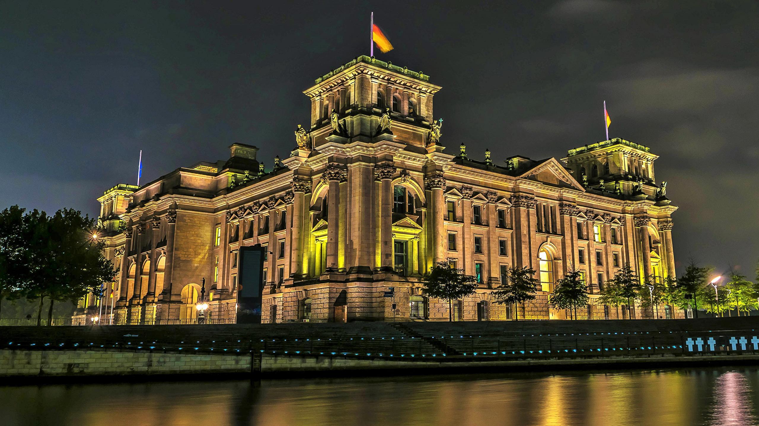 2560x1440 Desktop Wallpaper Berlin Germany Reichstag Night Rivers 2560x1440