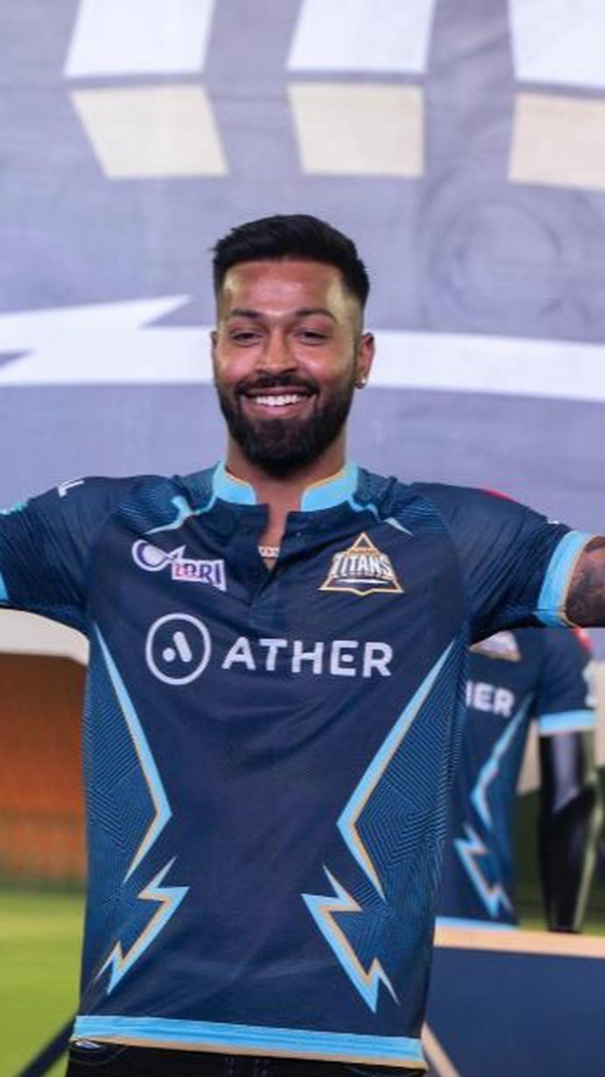 1242x2208 Hardik Pandya Titans Wallpaper Download
