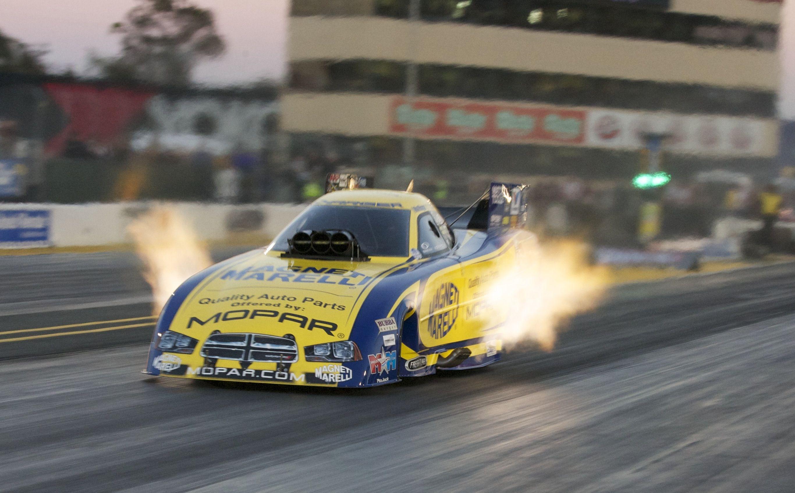 2732x1695 Funny Car Wallpaper