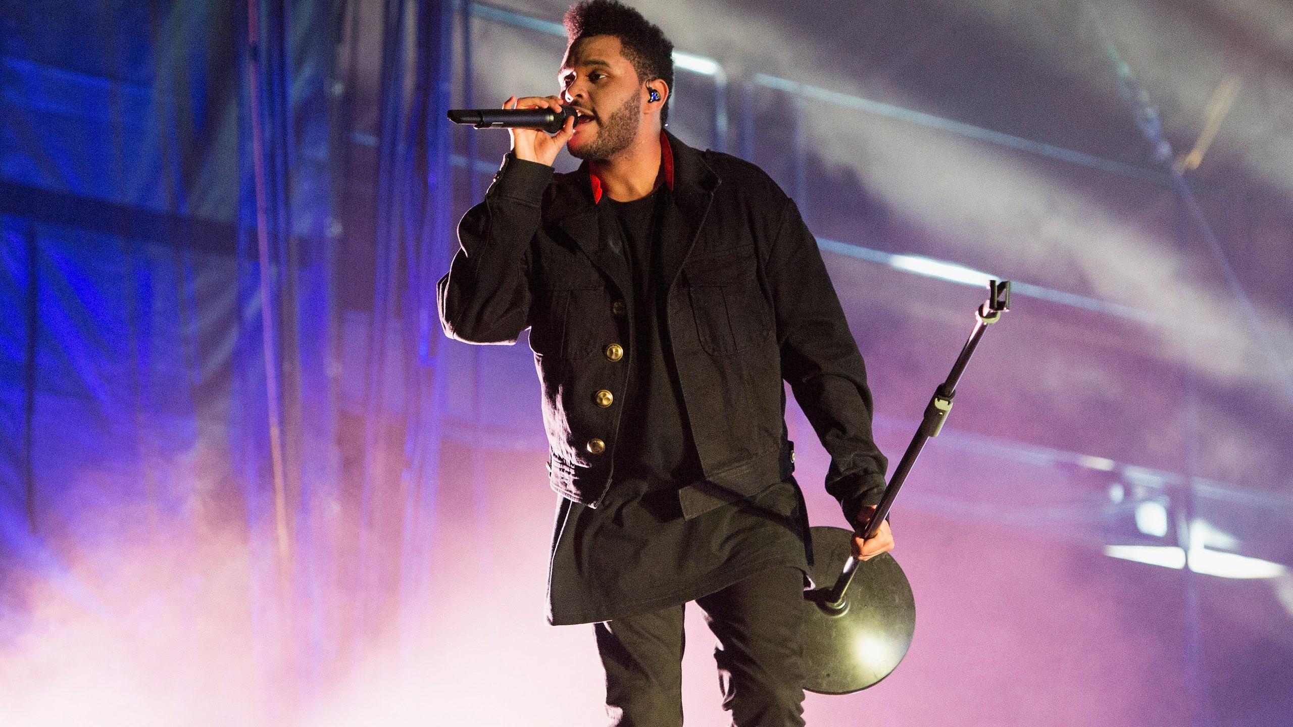 2560x1440 The Weeknd to Perform on 'The Voice' Season Finale