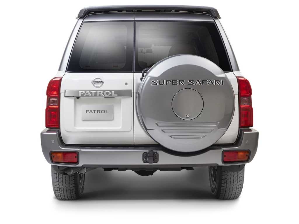 1024x768 Nissan Patrol 5 Door SUV