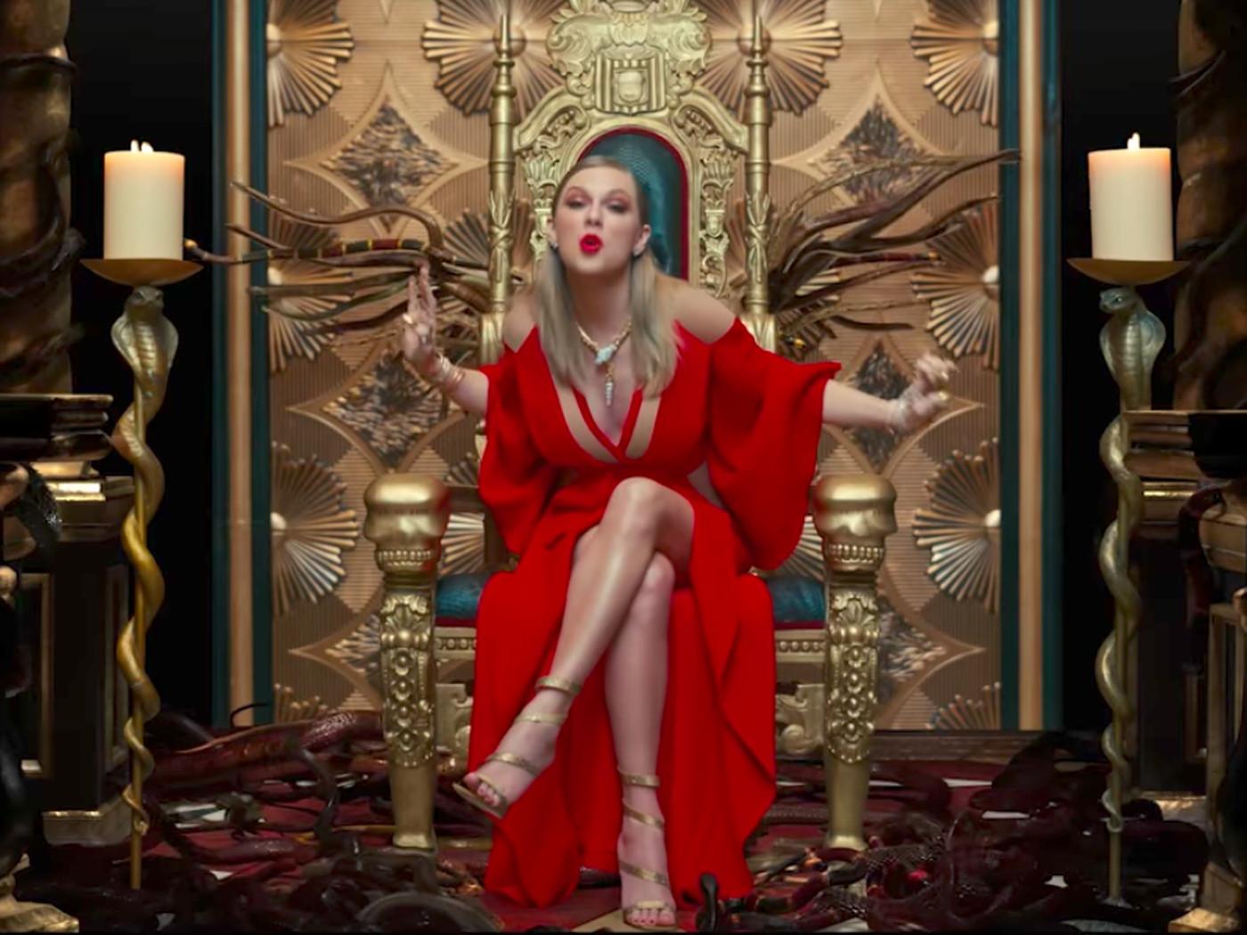 1400x1050 Taylor Swift's “Look What You Made Me Do” Video Is A Pileup Of Self Aware Moments