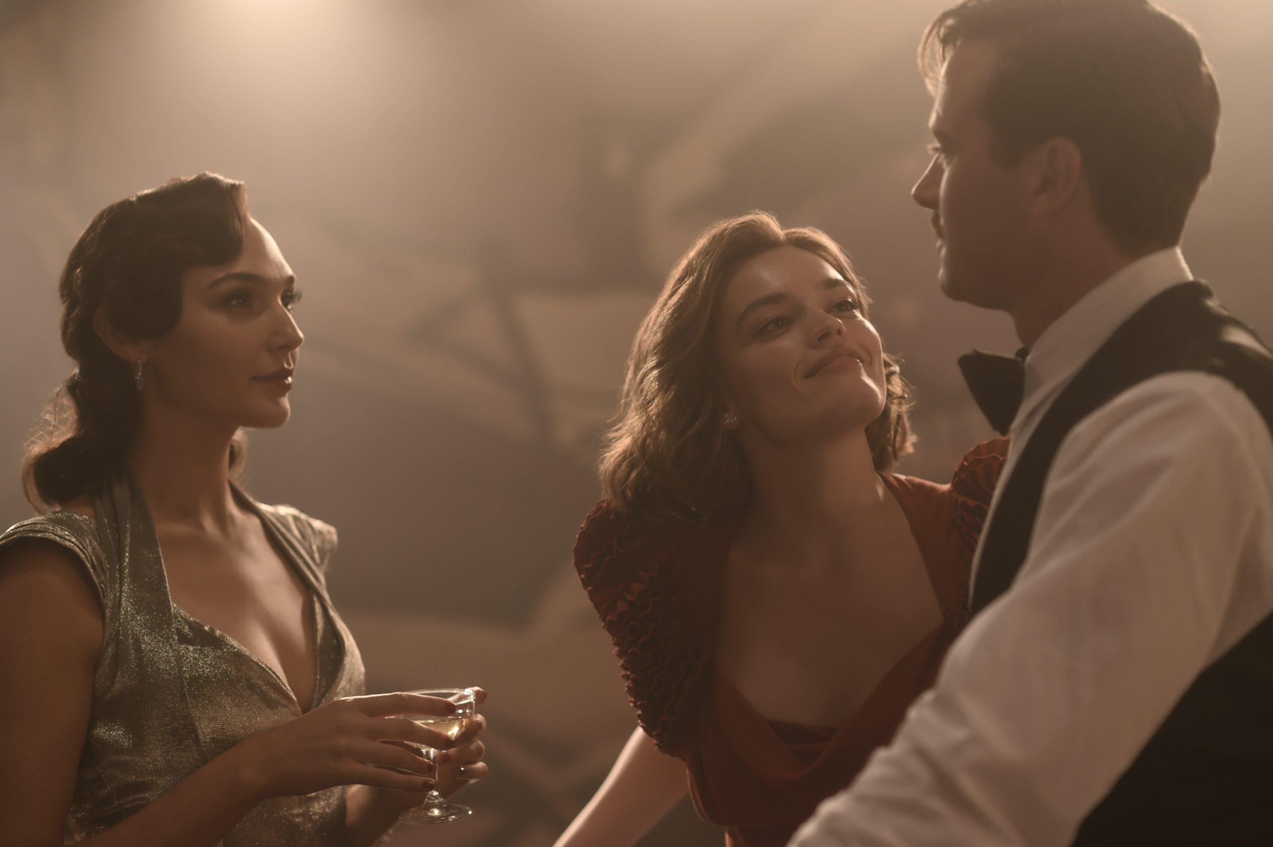 2560x1703 FAN EFFECT REVIEW: Death on the Nile is a glamourous mystery that diverts from the book