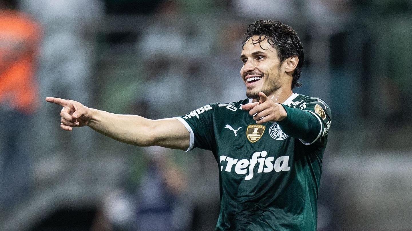1440x809 Raphael Veiga cutuca críticos após golaços: 'Mais dois de pênalti'É Independente