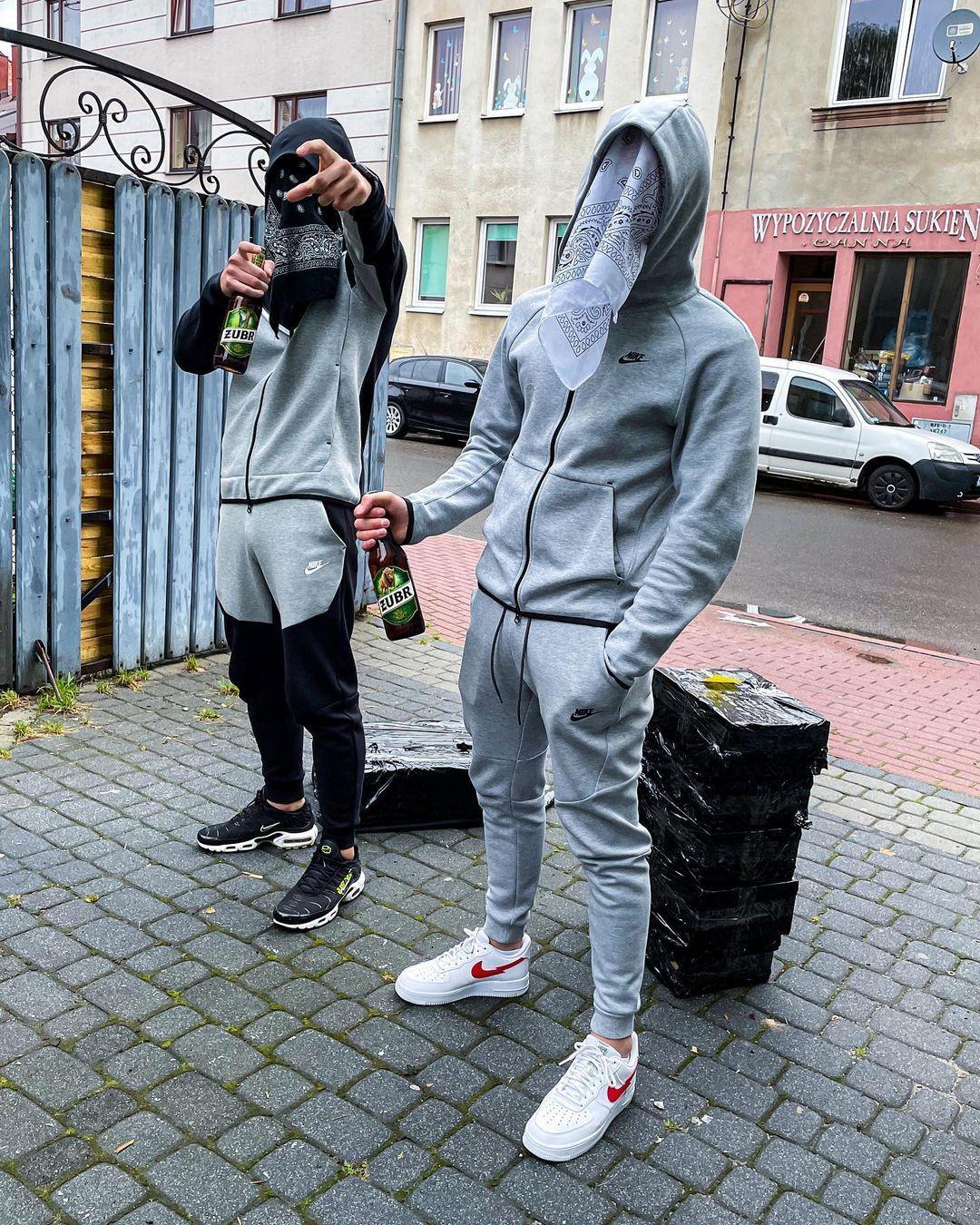 cropped tech fleece