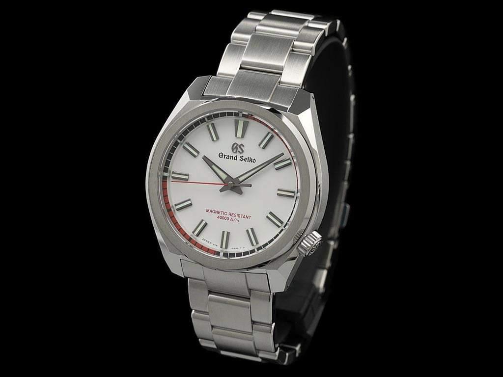 1024x768 Grand Seiko Quartz SBGX341 Magnetic resistance 000A / m /Current pr