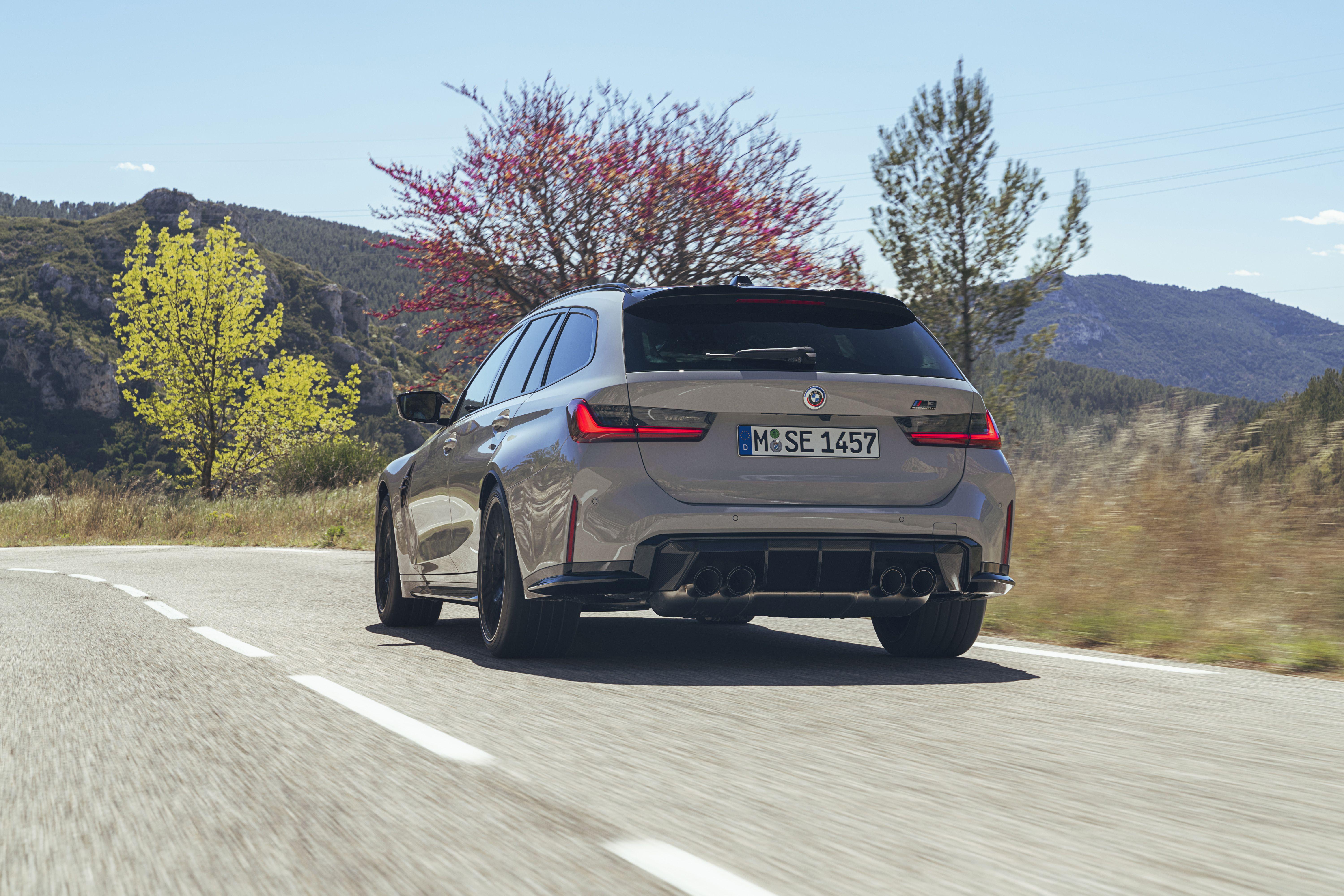 6000x4000 View Photo of the 2023 BMW M3 Touring