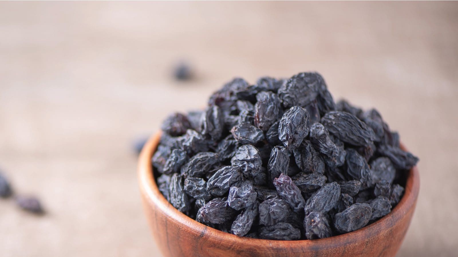 1600x900 From Reducing Hair Fall to Keeping Anaemia At Bay, Here are Health Benefits of Black Raisins