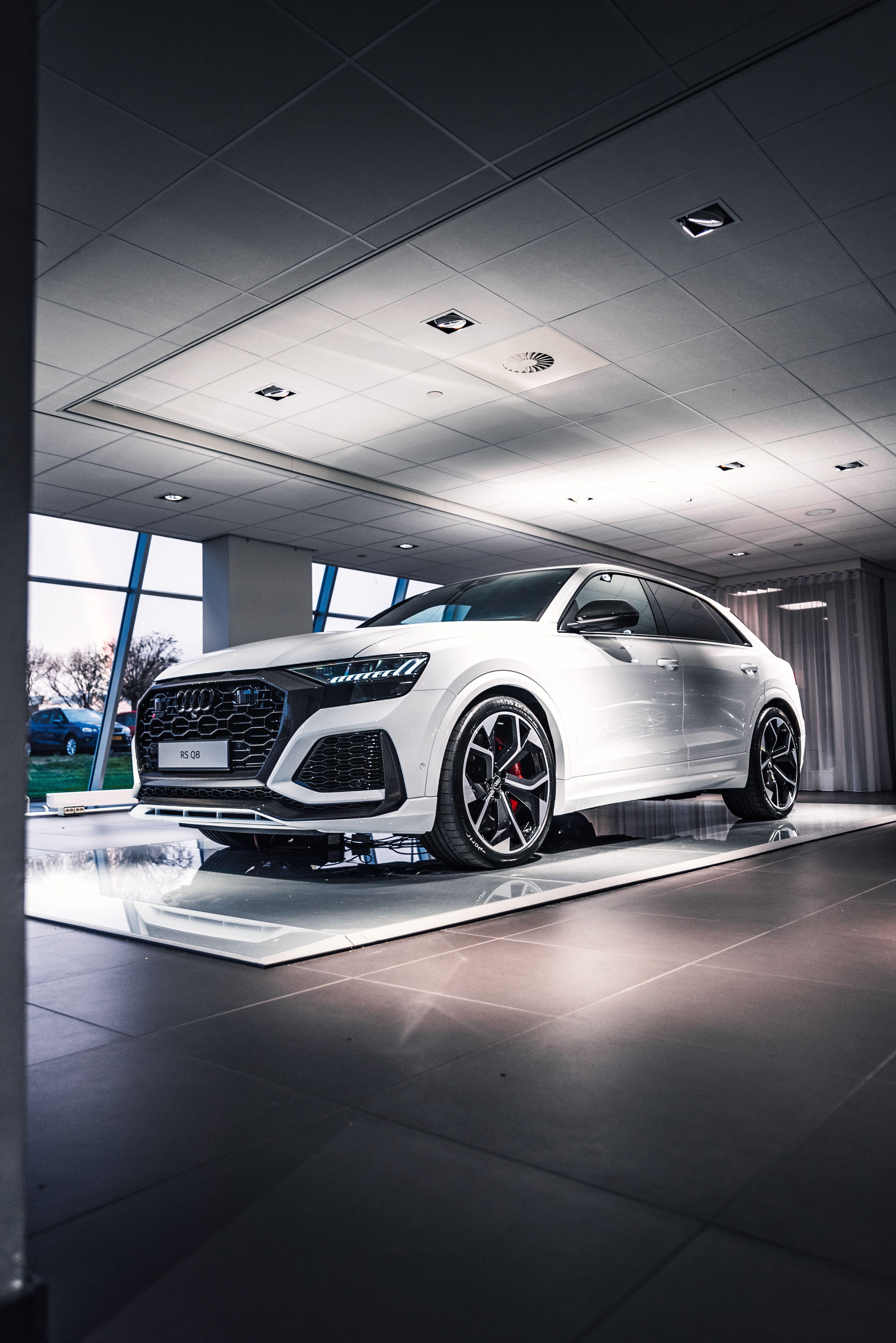 3802x5695 Audi RS Q8 wallpaper