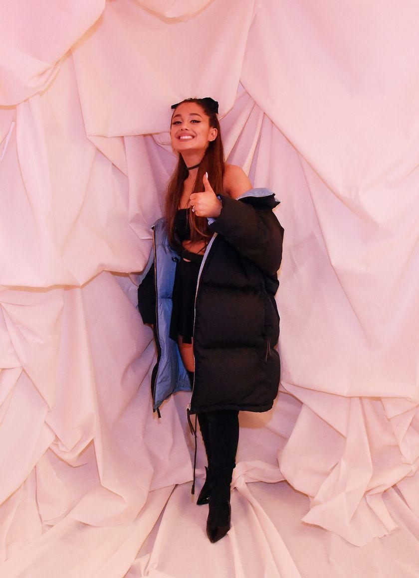 840x1160 Download 840x1160 wallpaper photohoot, smile, ariana grande, iphone