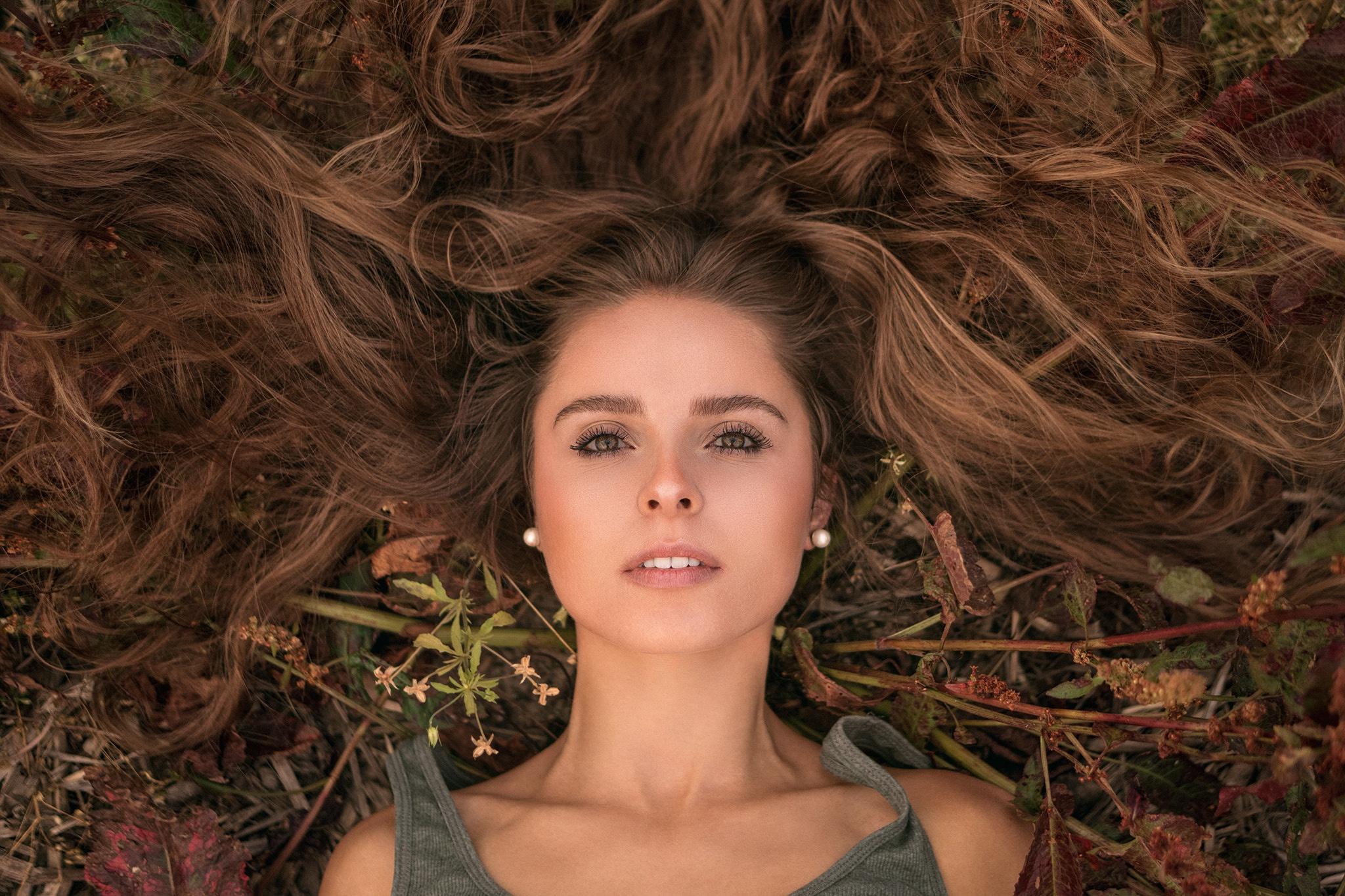2048x1365 Girl, Woman, Brunette, Long Hair, Model, Lying Down wallpaper.me!