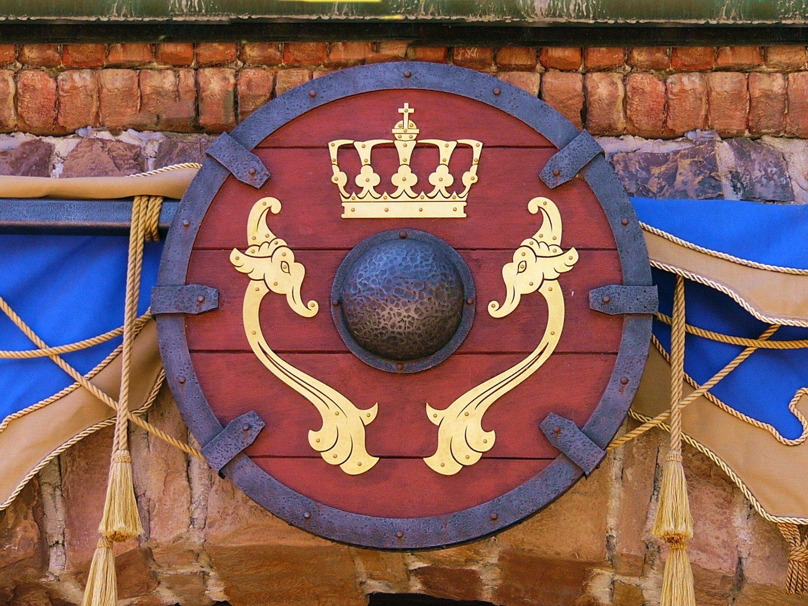 1600x1200 Viking Shield Free Photo Download
