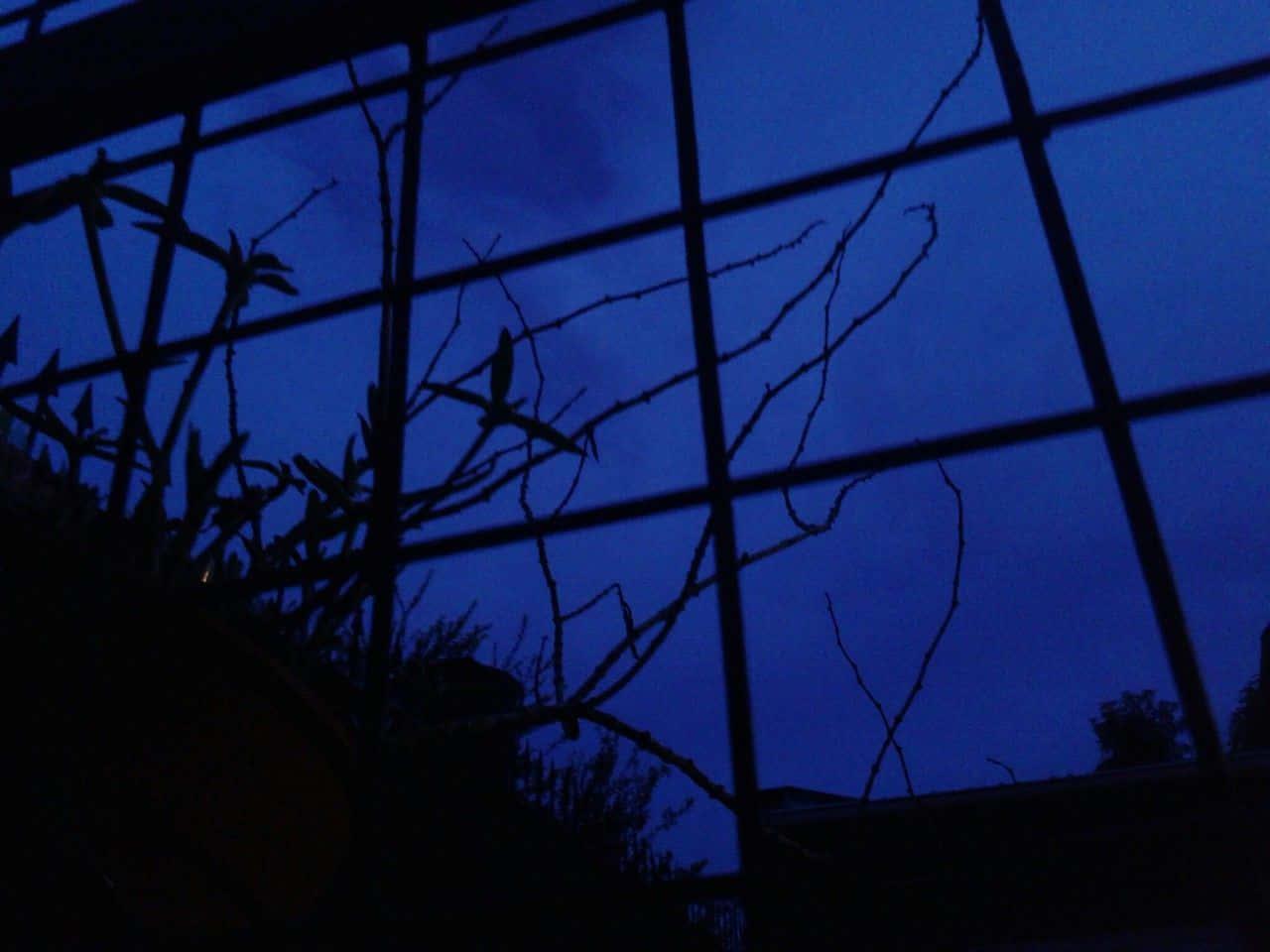 1280x960 Download Embrace the Chaos Blue Grunge Wallpaper