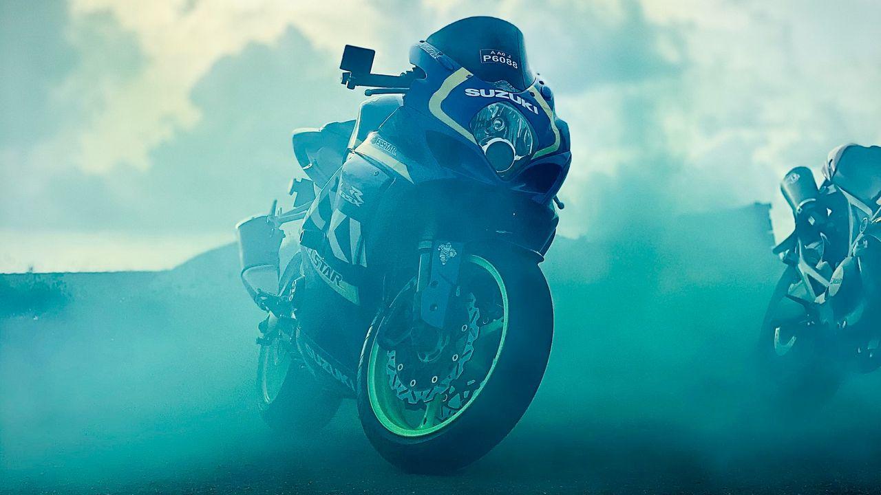 Bike Smoke Wallpapers - Top Free Bike Smoke Backgrounds - WallpaperAccess