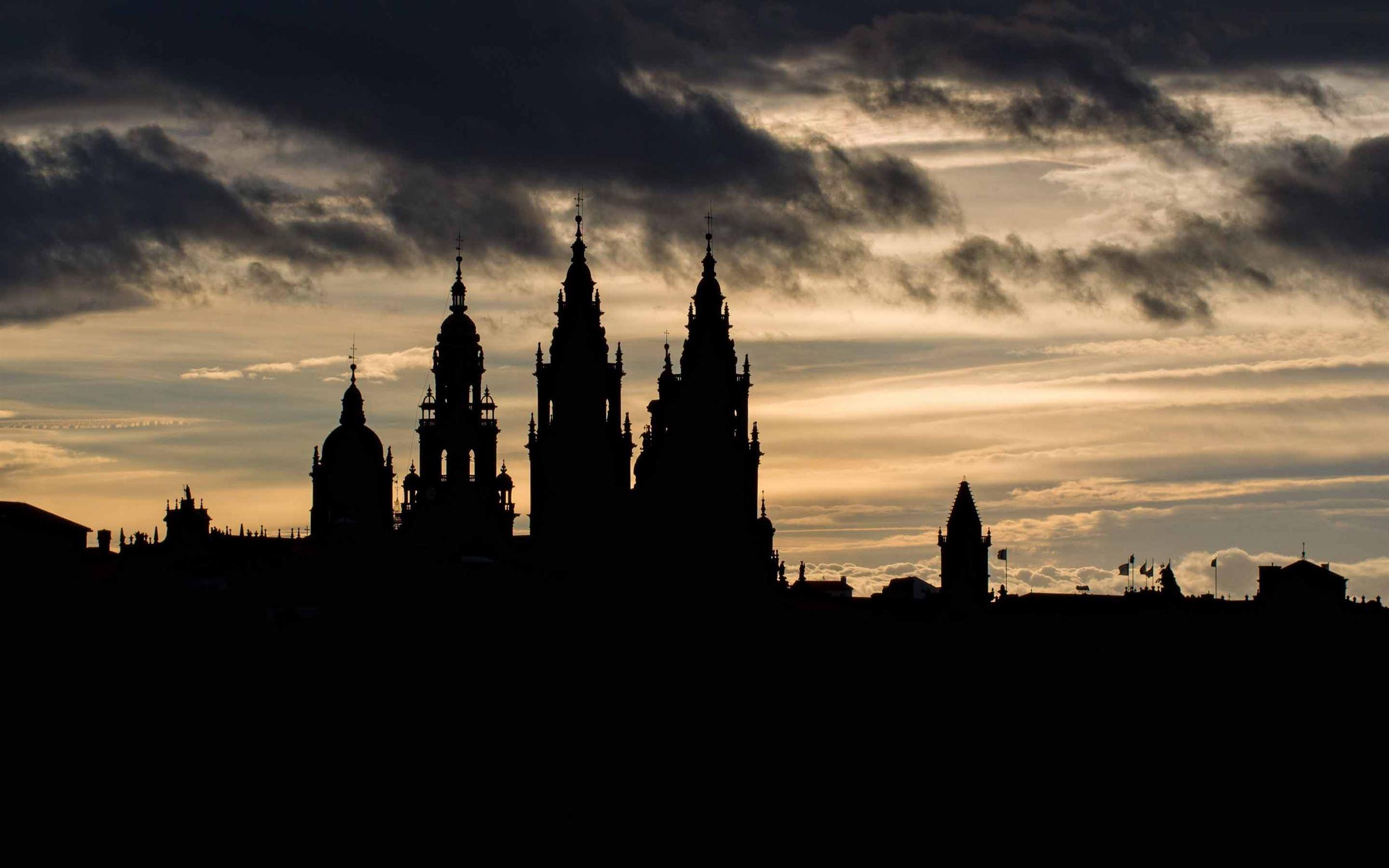 2560x1600 Santiago De Compostela Silhouette Mac Wallpaper Download