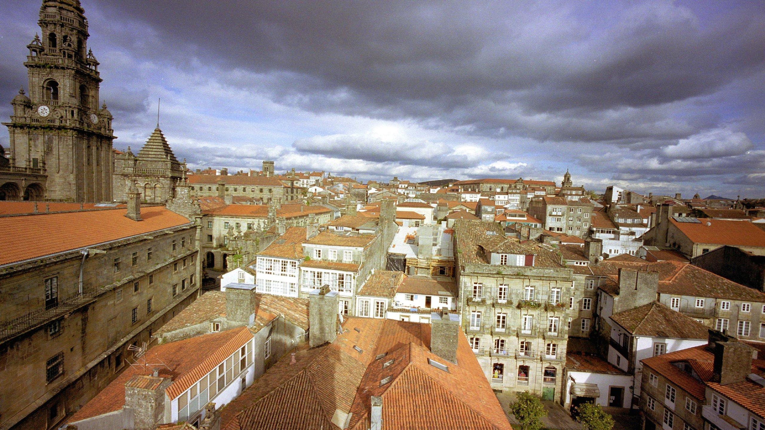 2560x1440 Visit Santiago de Compostela: 2023 Travel Guide for Santiago de Compostela, Galicia