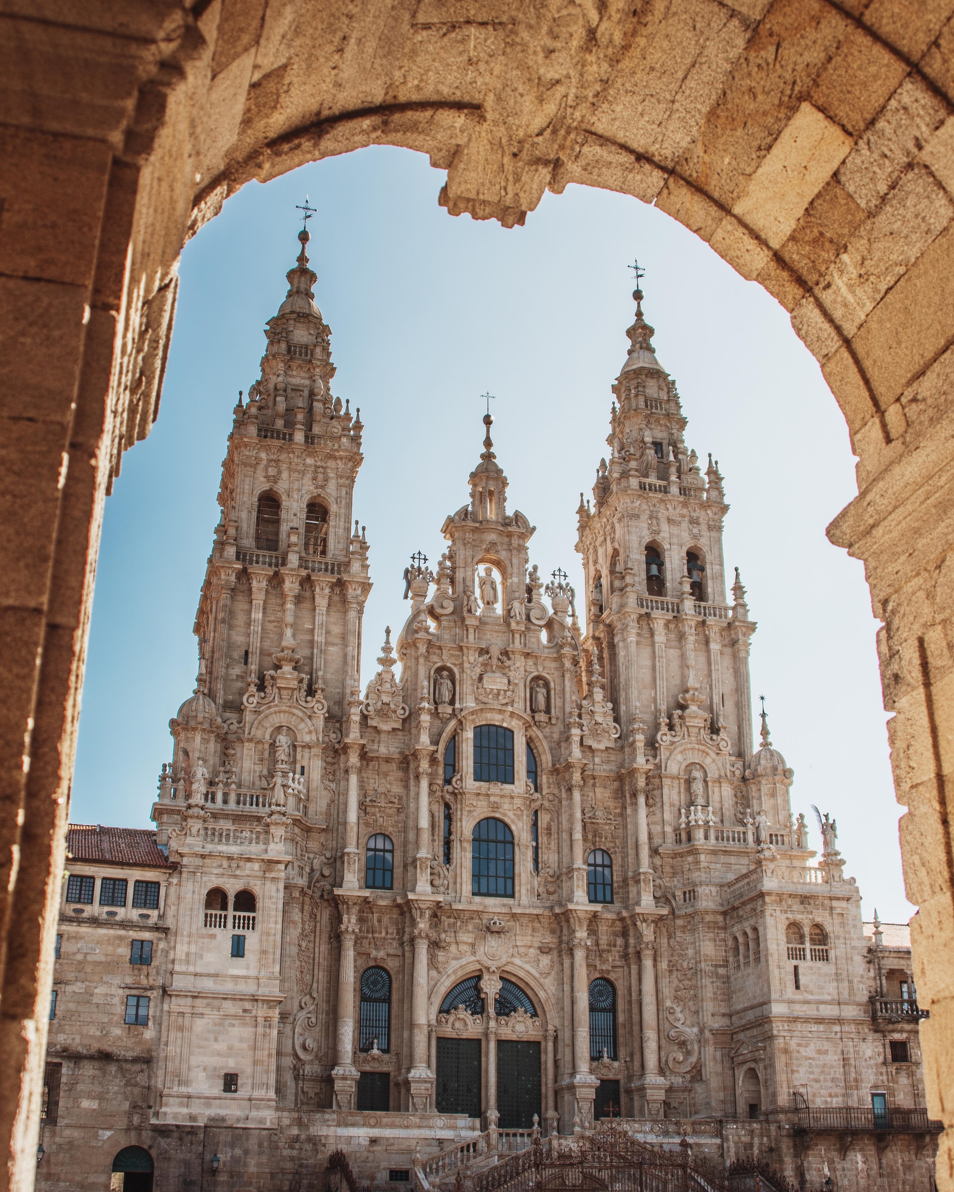 3209x4011 Virtual Santiago de Compostela to save cathedral from damp