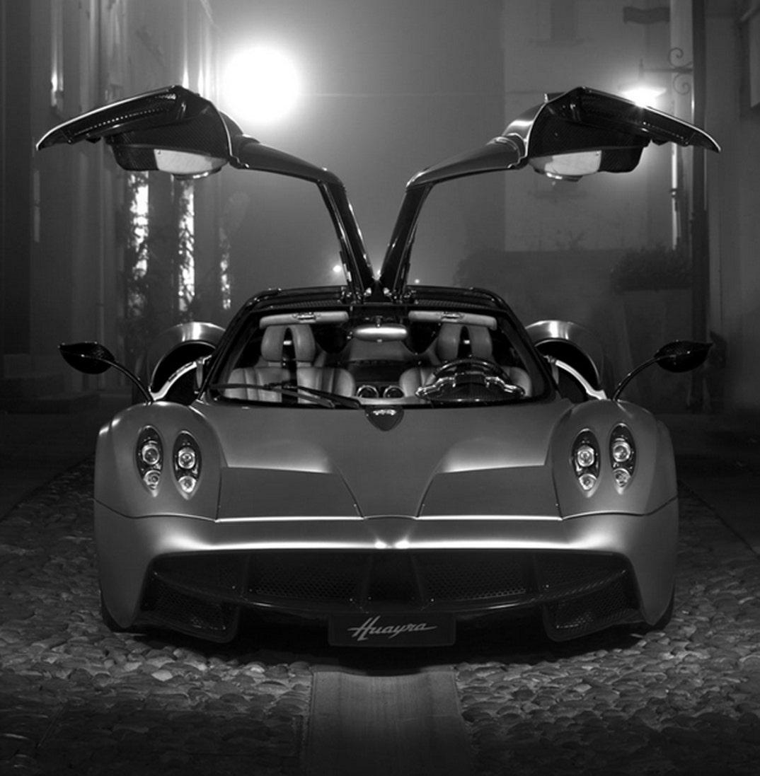 1074x1097 Pagani Huayra Car Photo