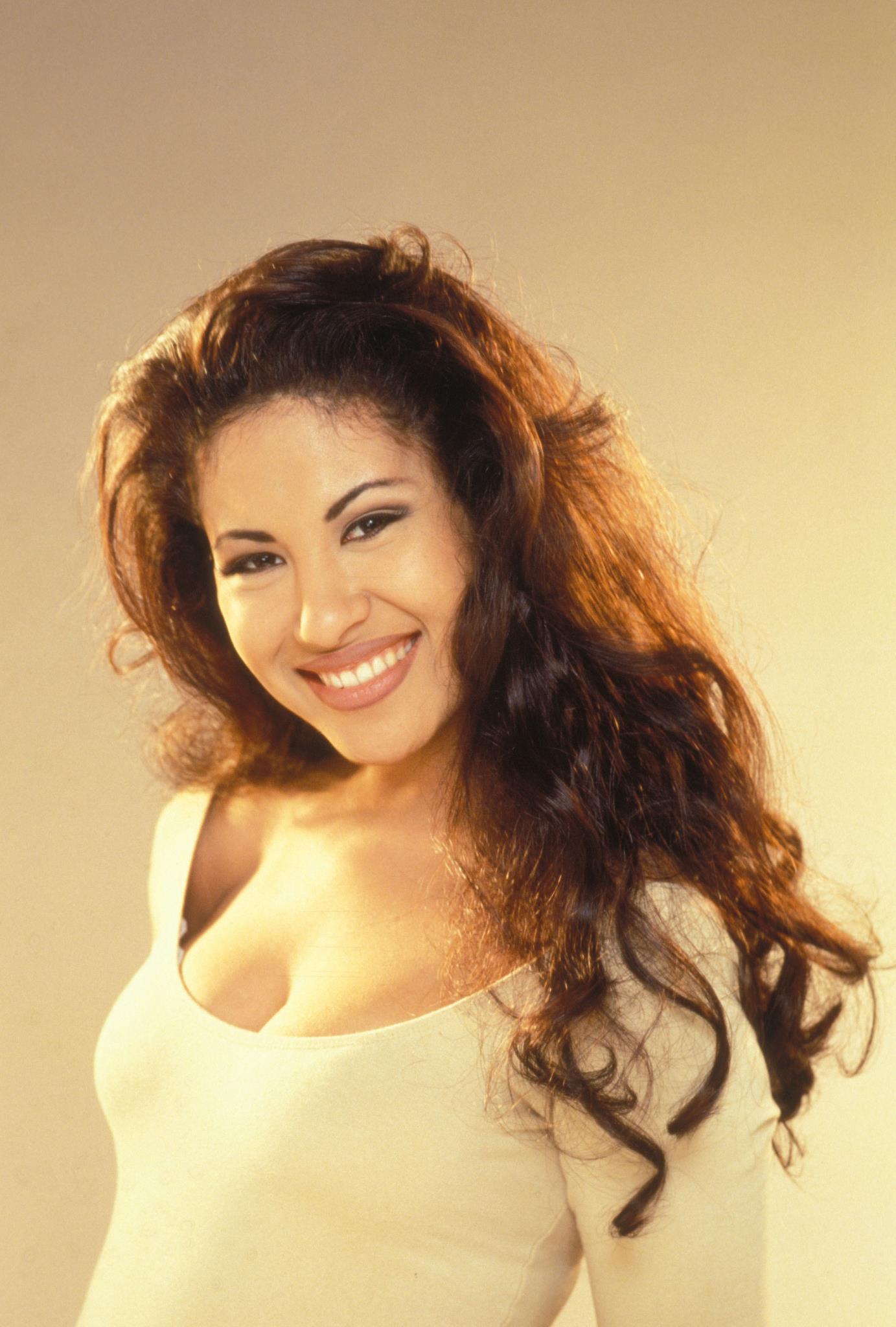 1383x2048 TSHA. Quintanilla Perez, Selena [Selena]