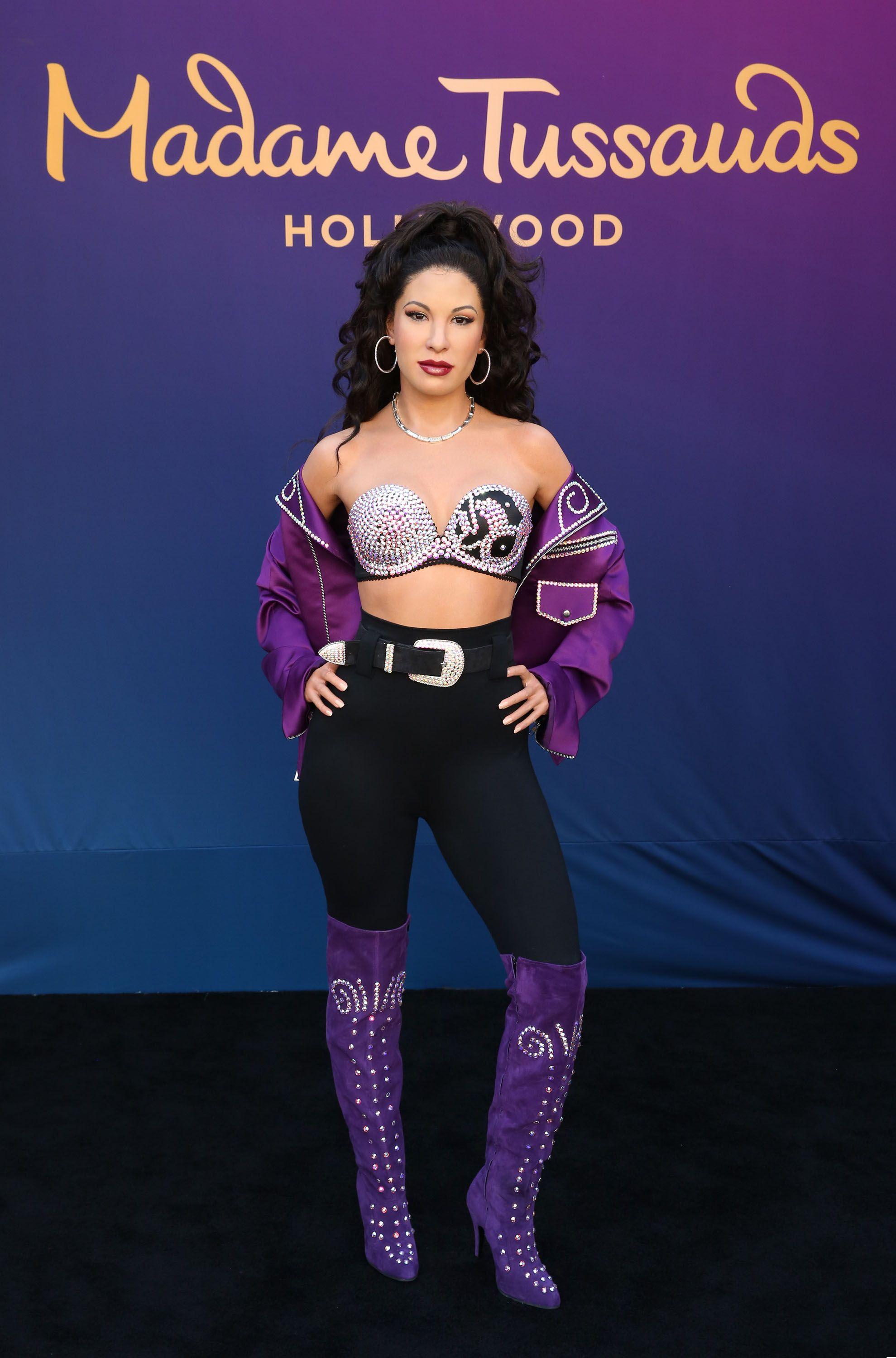 1979x3000 Who Is Selena Quintanilla Pérez? Google Doodle Celebrates Musician, Model, Designer