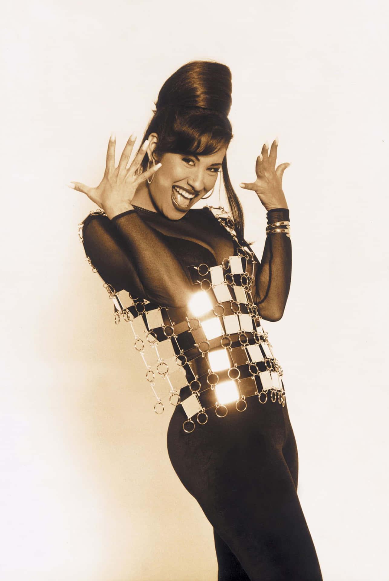 1286x1920 Download Fans show their love for Selena Quintanilla with the new Selena Quintanilla iPhone. Wallpaper