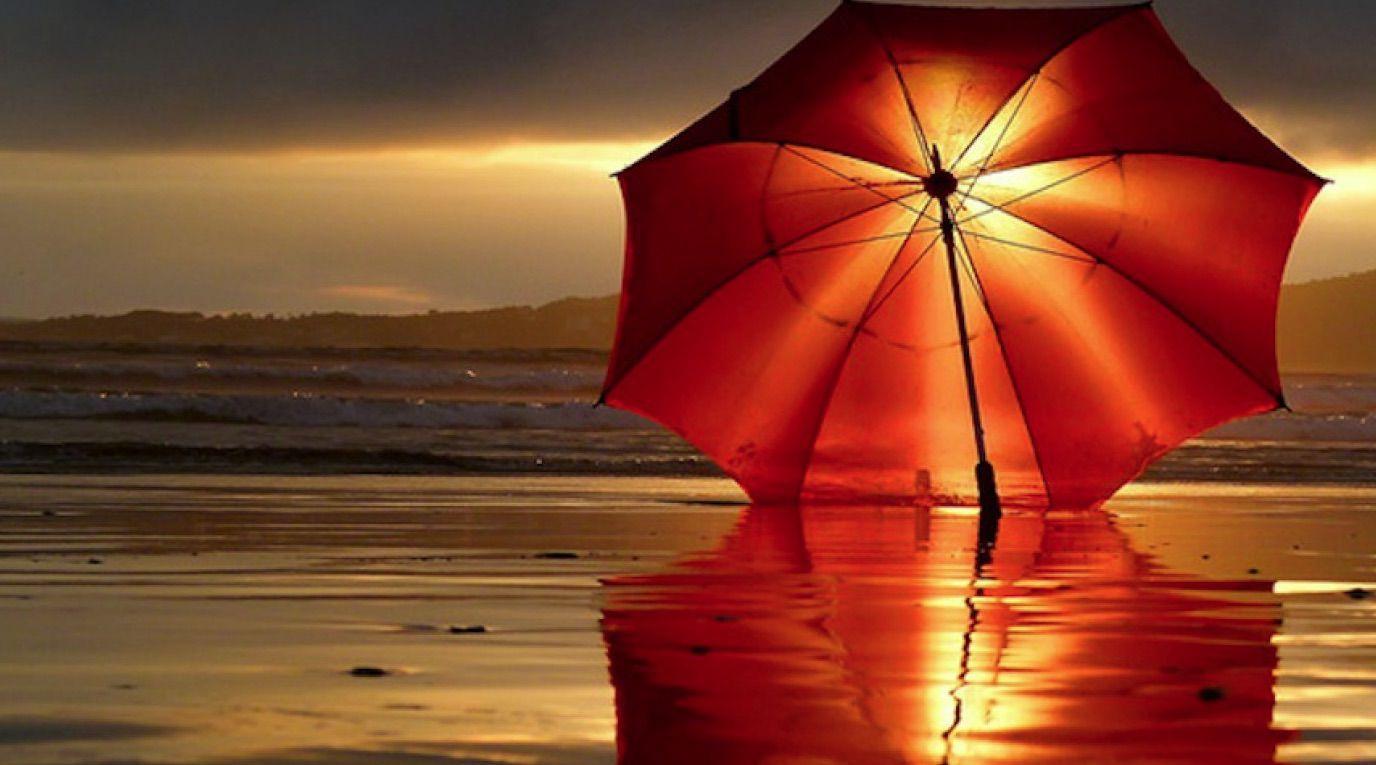 1376x765 Autumn Beaches Wallpaper