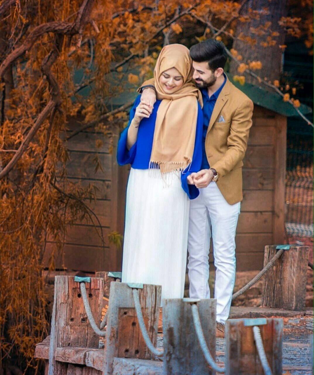 1073x1280 Download Muslim Couple Autumn Photohoot Wallpaper