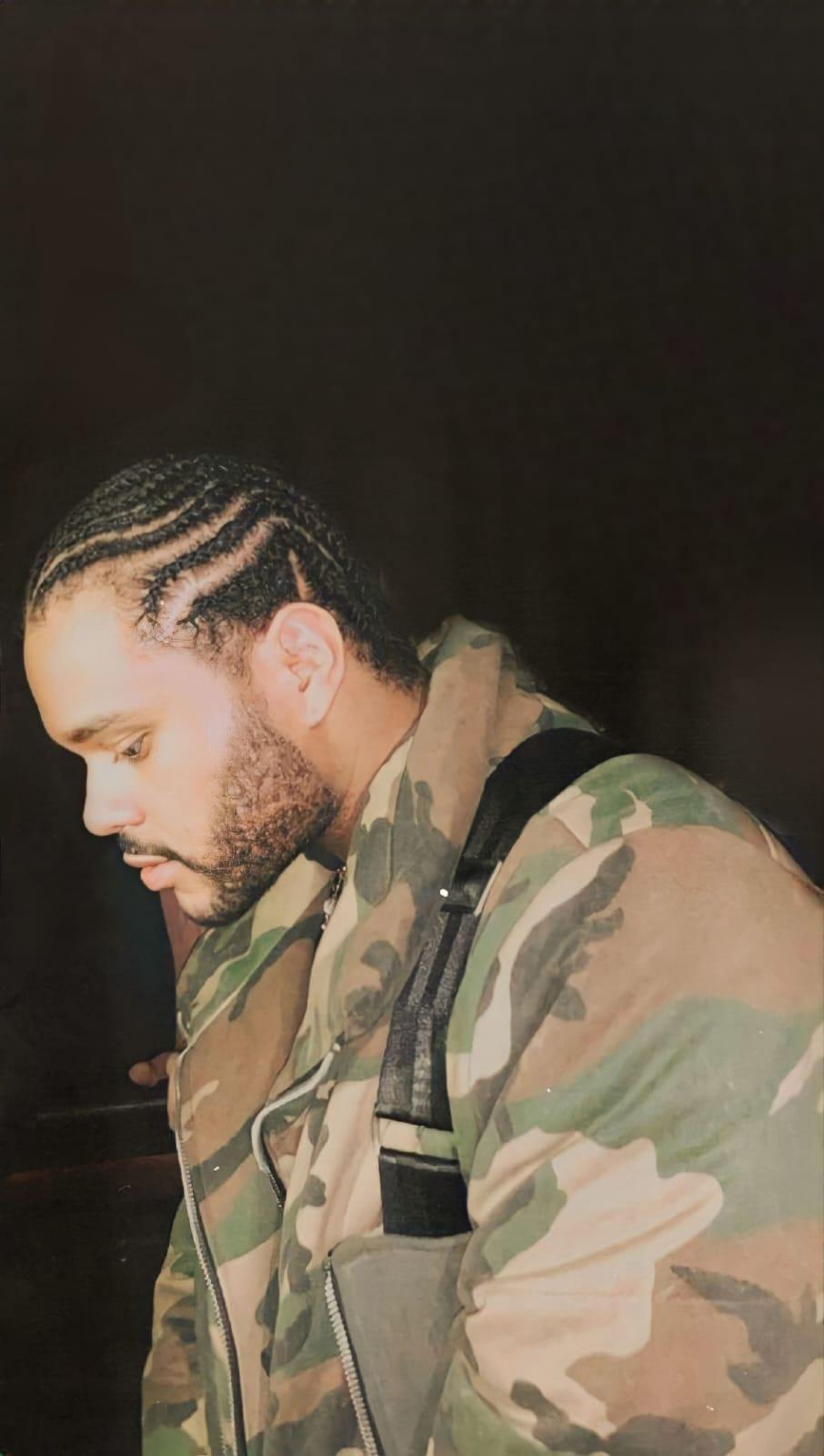 906x1600 abel with braids wallpaper