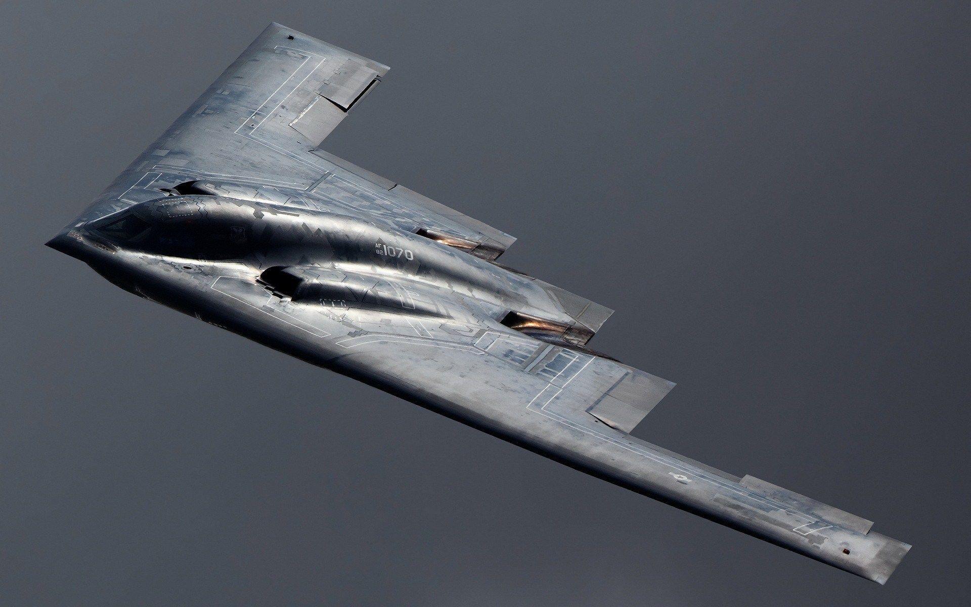 1920x1200 B2 Bomber Wallpaper