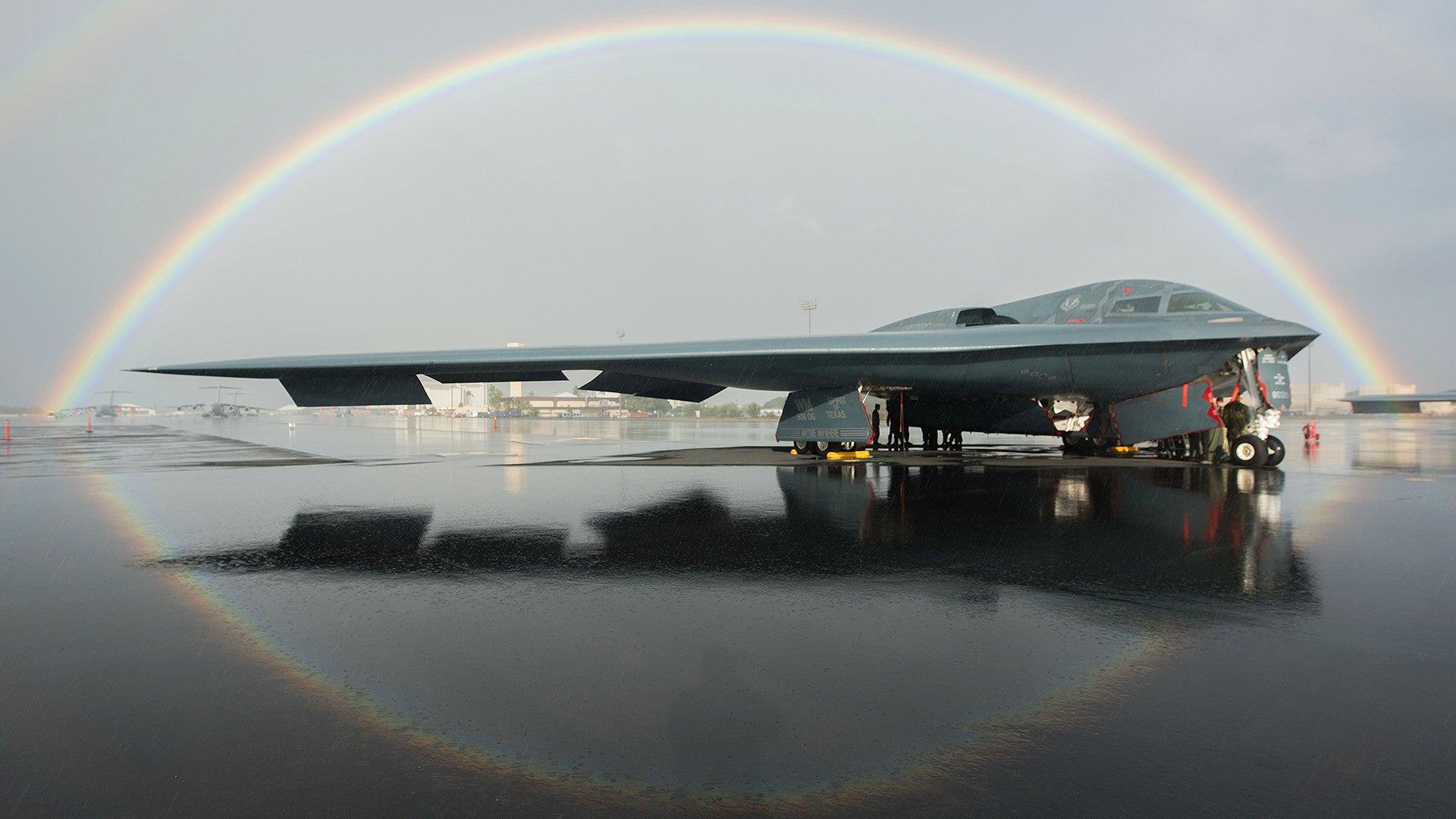 1920x1080 B 2 Stealth Bomber Spotted In Hawaii During Fleet Wide Grounding (Updated)