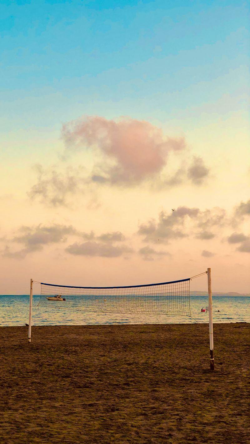 800x1420 Download Wallpaper 800x1420 Beach, Volleyball, Volleyball Net, Sea, Horizon Iphone Se 5s 5c 5 For Parallax HD Background