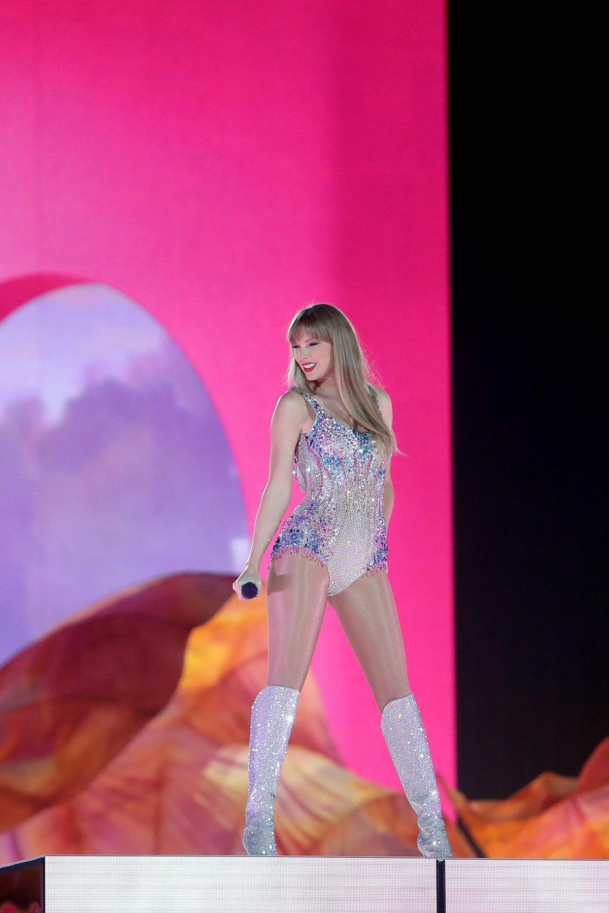 1200x1800 Taylor Swift's 'Eras Tour': See All the Costumes