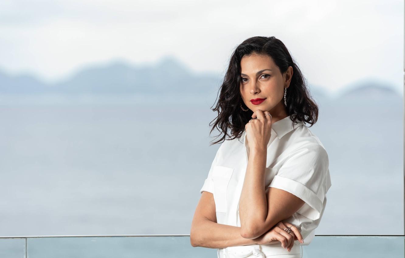 1332x850 Wallpaper look, pose, Morena Baccarin, makeup, actress, look, pose, actress, makeup, Morena, Baccarin image for desktop, section девушки