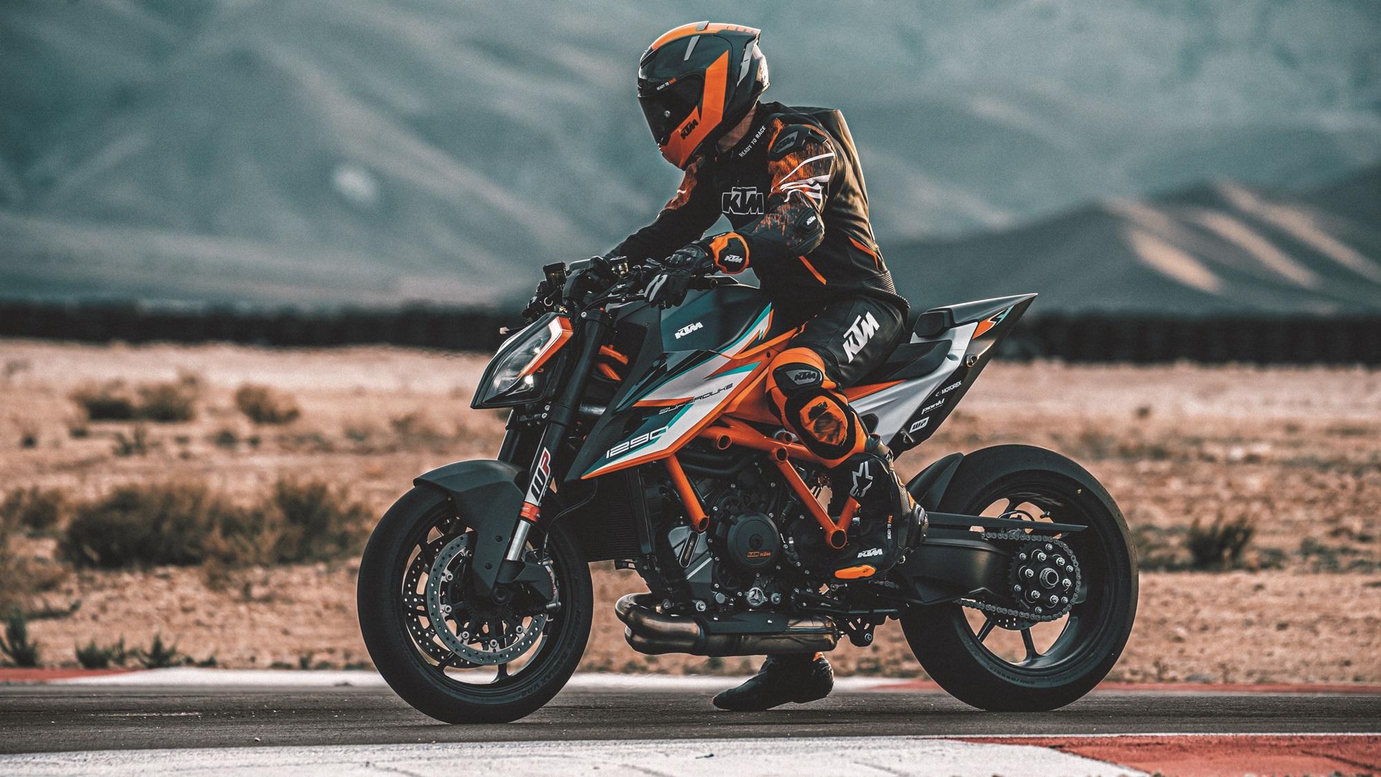 2000x1125 Free download 2021 KTM 1290 SUPER DUKE RR unveiled IAMABIKER Everything [2000x1125] for your Desktop, Mobile & Tablet. Explore Duke 1290 Wallpaper. Duke Wallpaper, Duke Wallpaper HD, Grayson Allen Duke Wallpaper