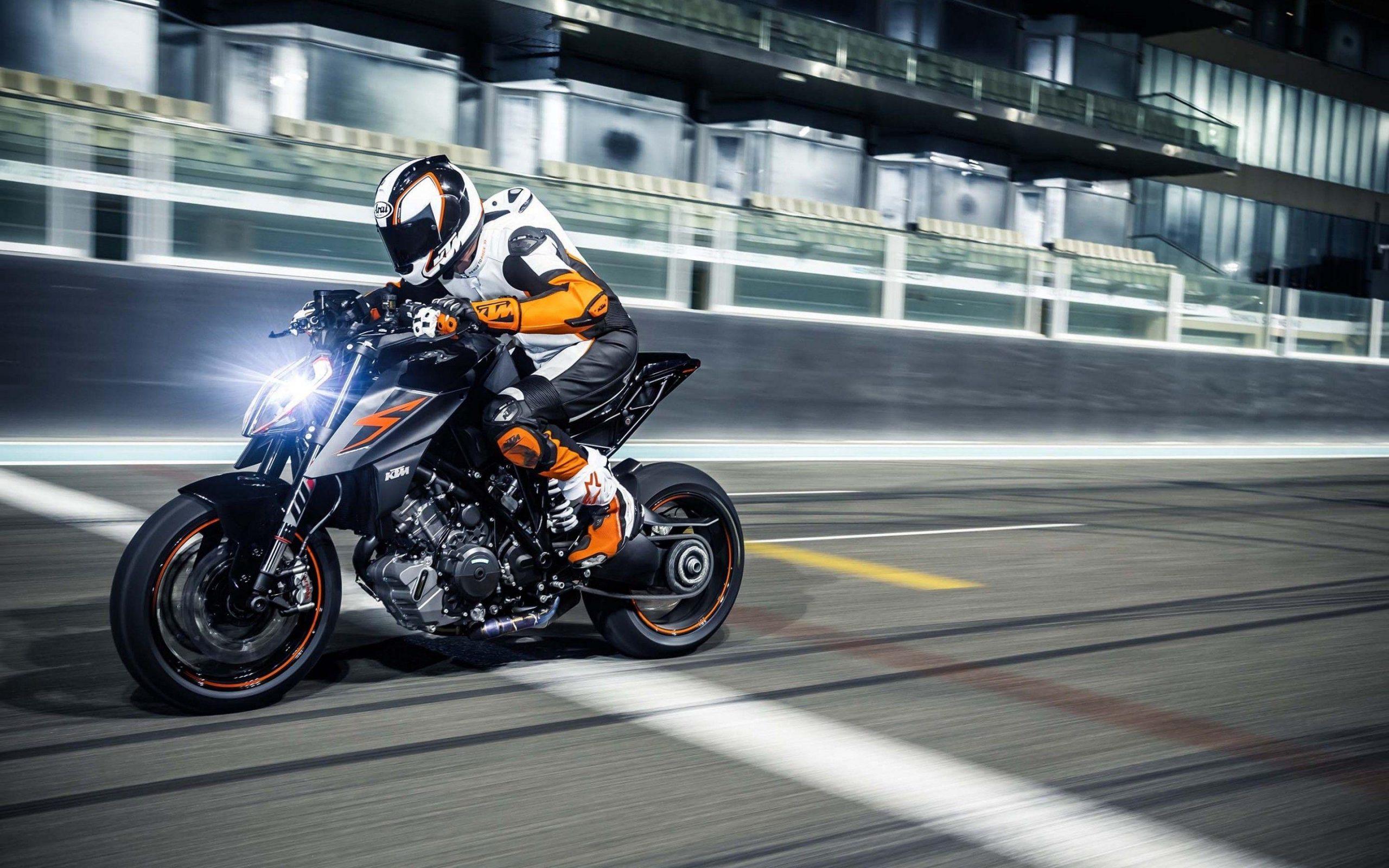 2560x1600 KTM 1290 Super Duke R Wallpaper