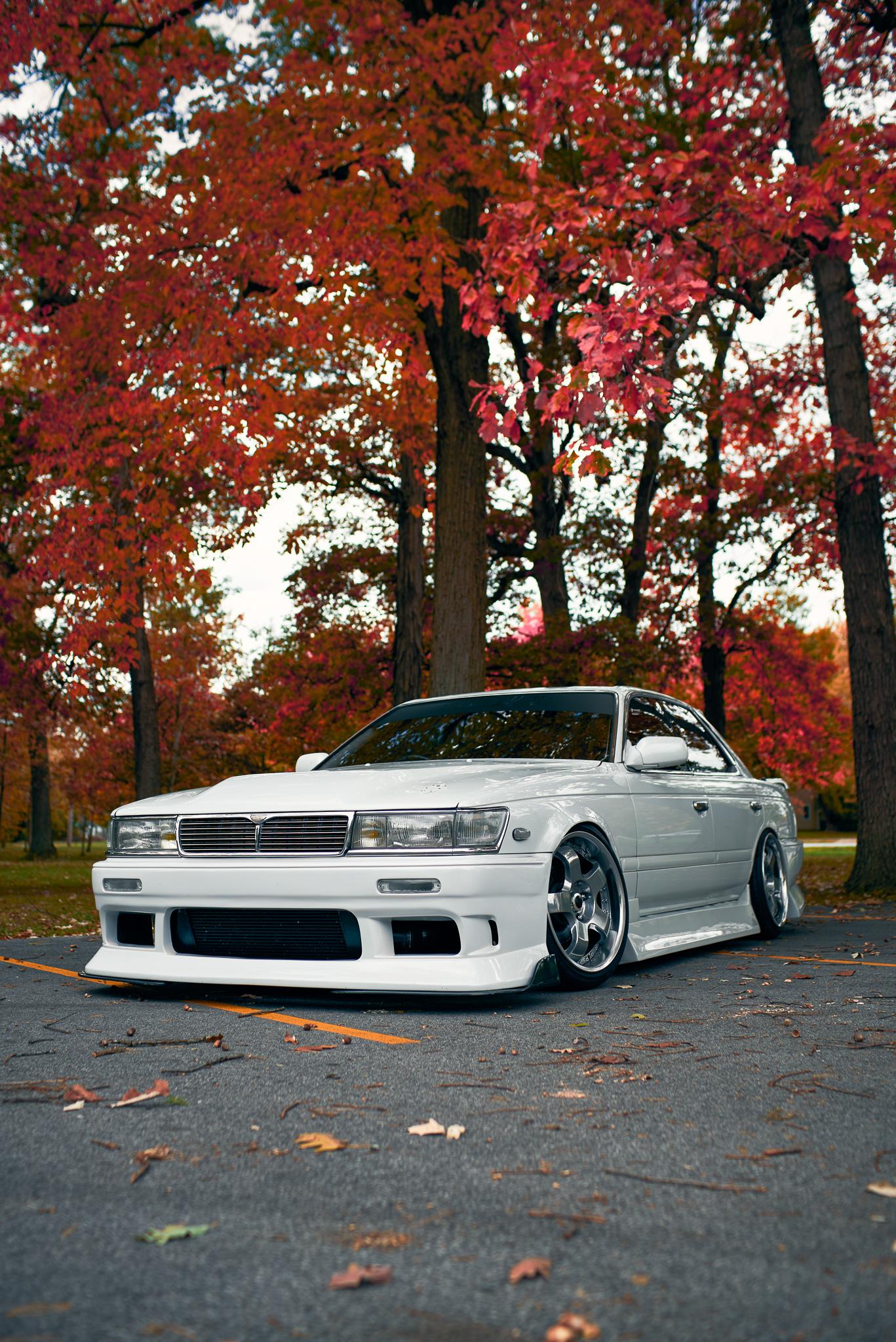 1367x2048 Nissan Laurel 8