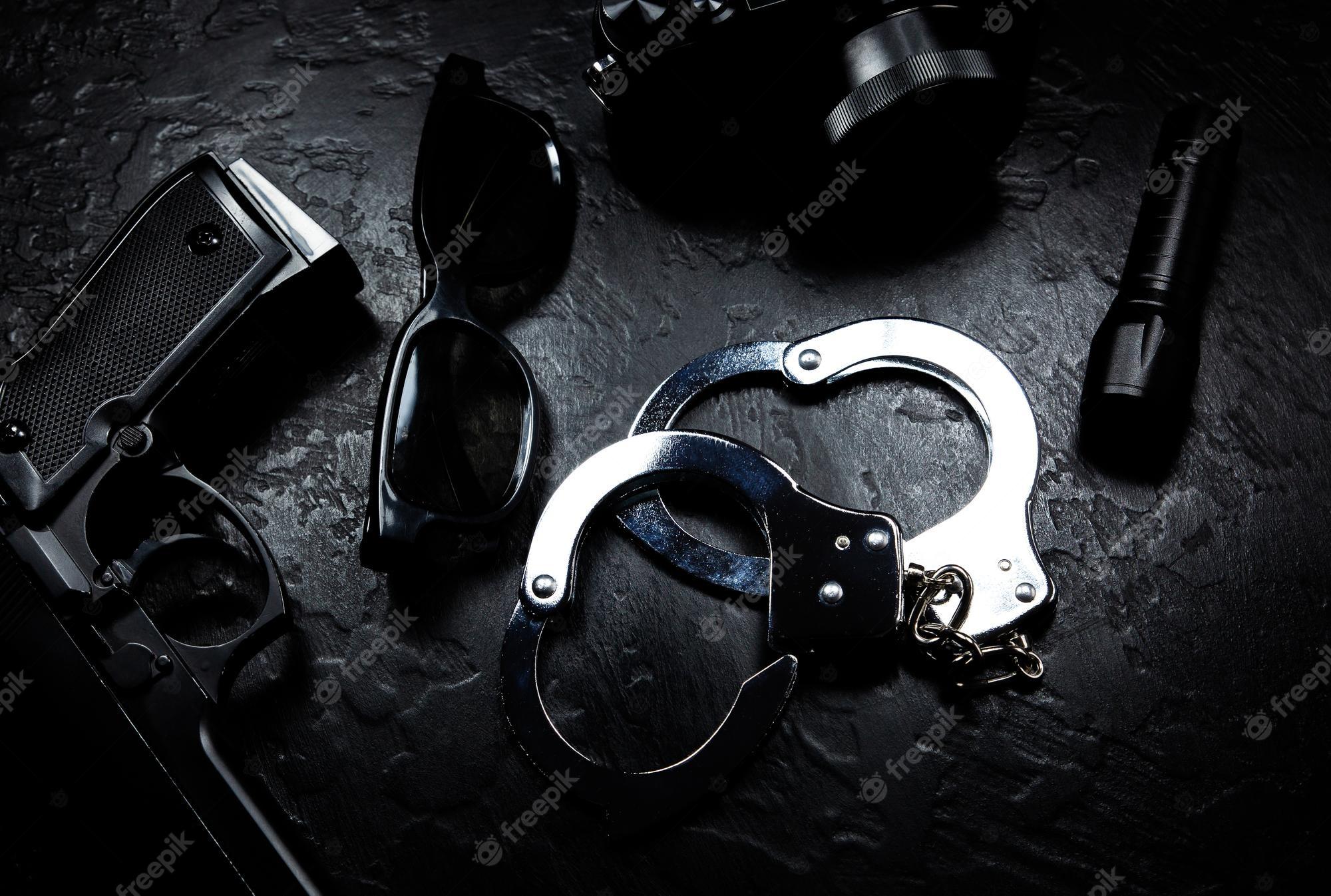 Handcuffs Wallpapers - Top Free Handcuffs Backgrounds - WallpaperAccess