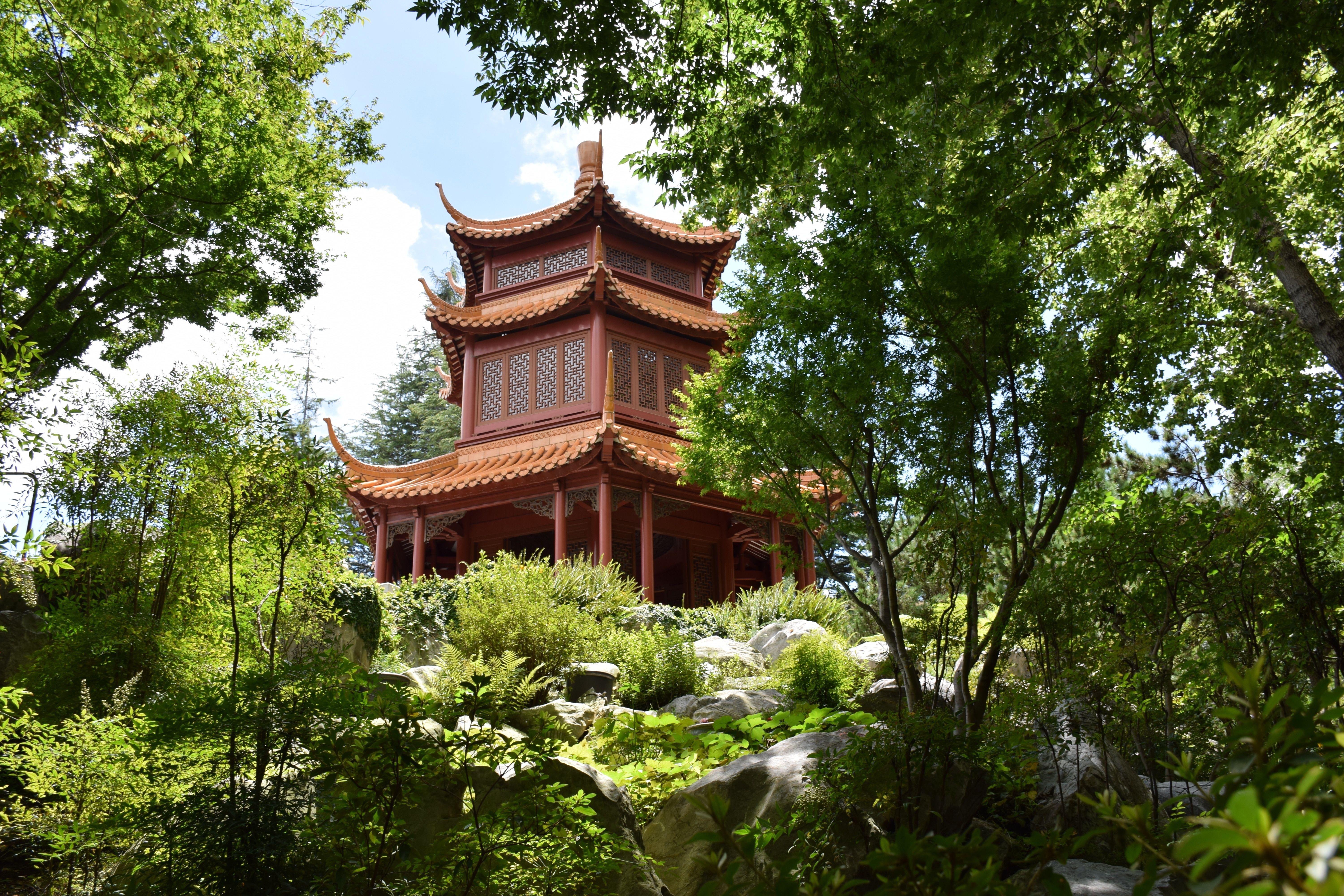 6000x4000 pagoda photograph free image