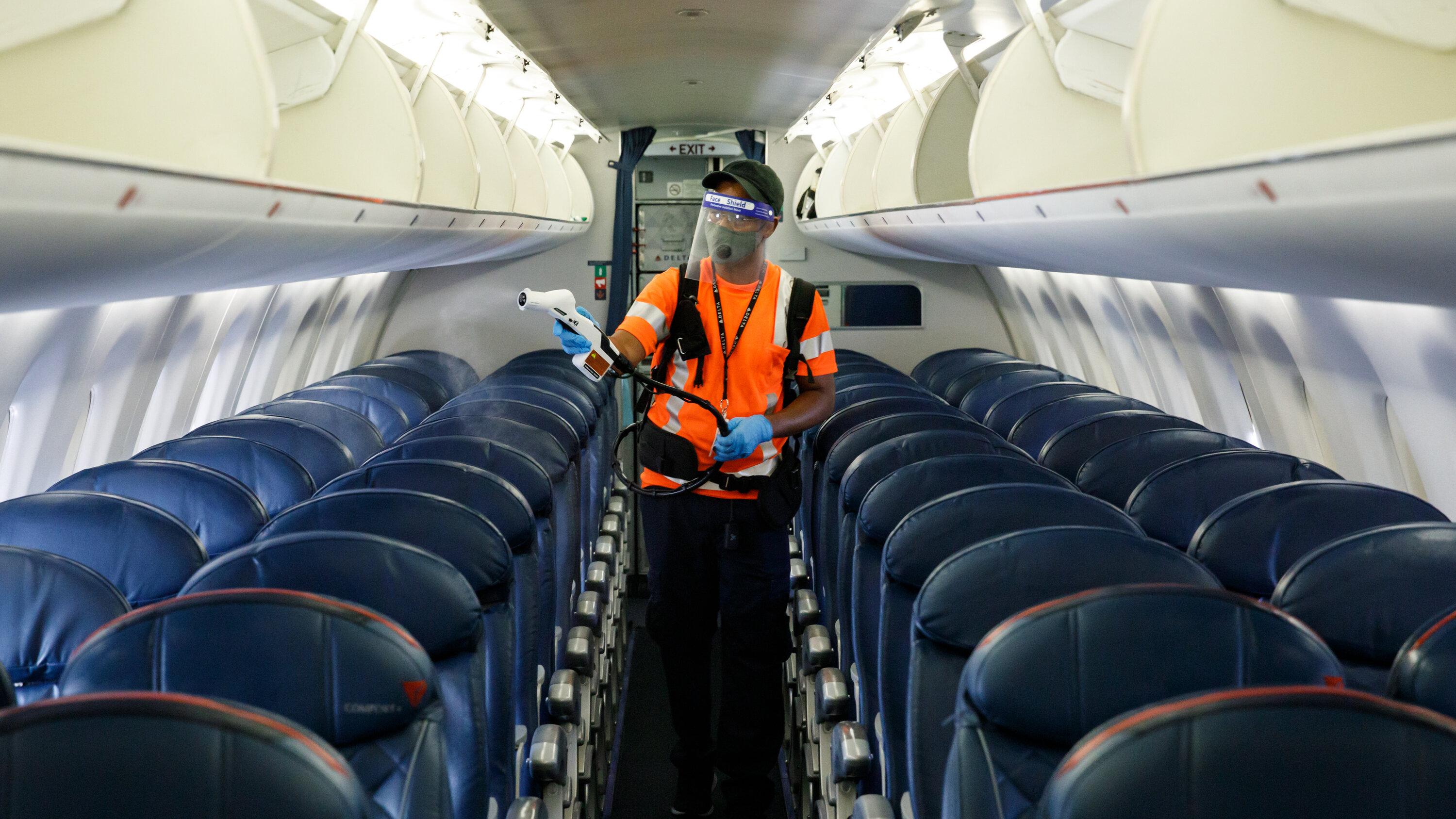 3000x1688 See for Yourself: How Airplanes Are Cleaned Today