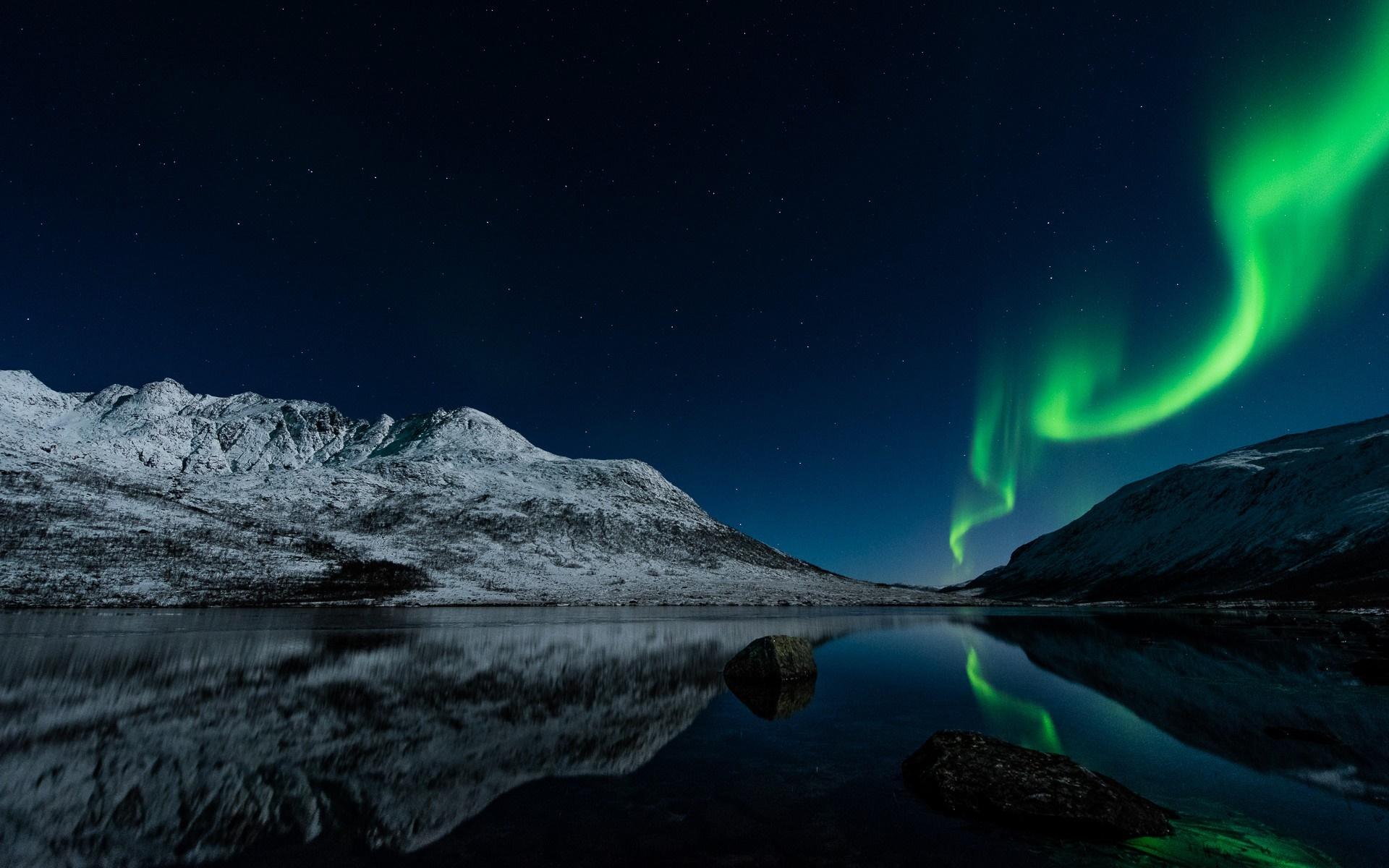 1920x1200 mountains, night, lake, reflection, snow, aurorae, atmosphere, Aurora, computer wallpaper, geological phenomenon Gallery HD Wallpaper