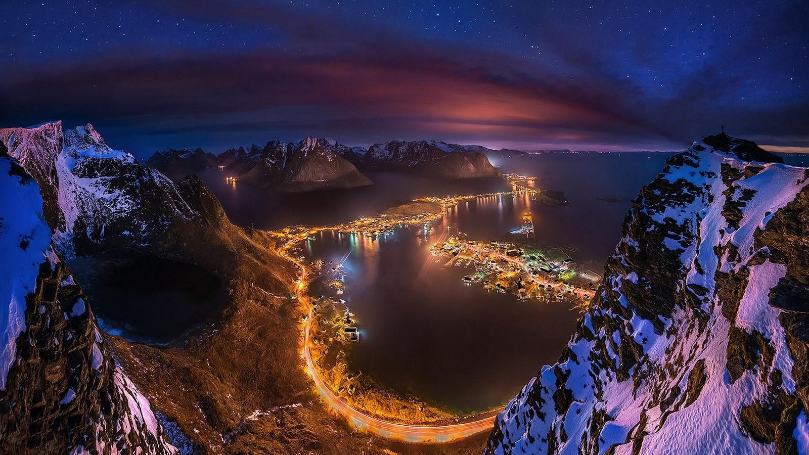 1600x900 landscape, lights, nature, sea, starry night, island, cityscape, Norway, snowy peak, Lofoten, aurorae, clouds, mountains Gallery HD Wallpaper