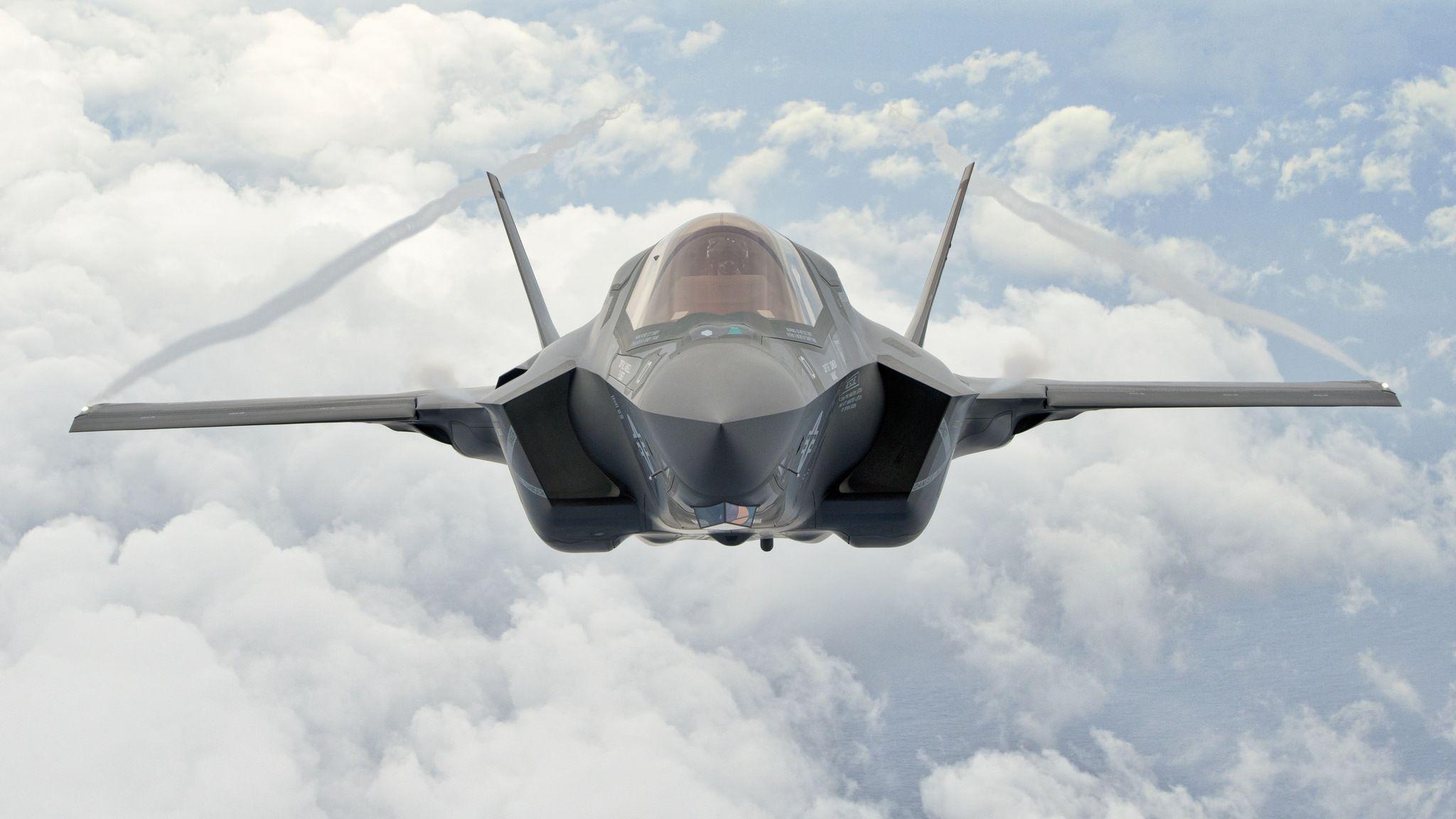 2048x1152 HD Wallpaper Of The Lockheed Martin F 35 Lightning II Jet Fighterx1152