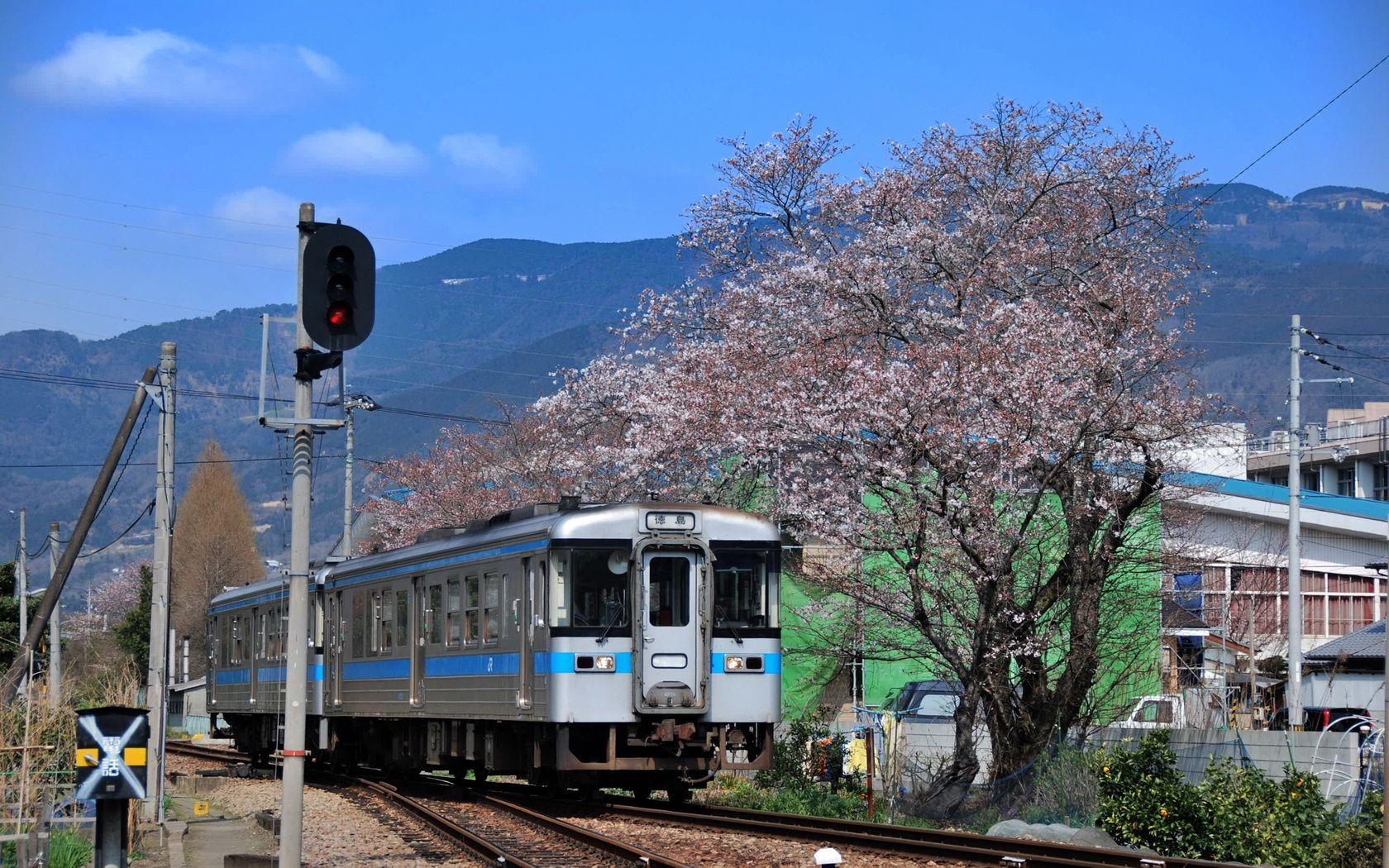 1680x1050 Japan Train Wallpaper